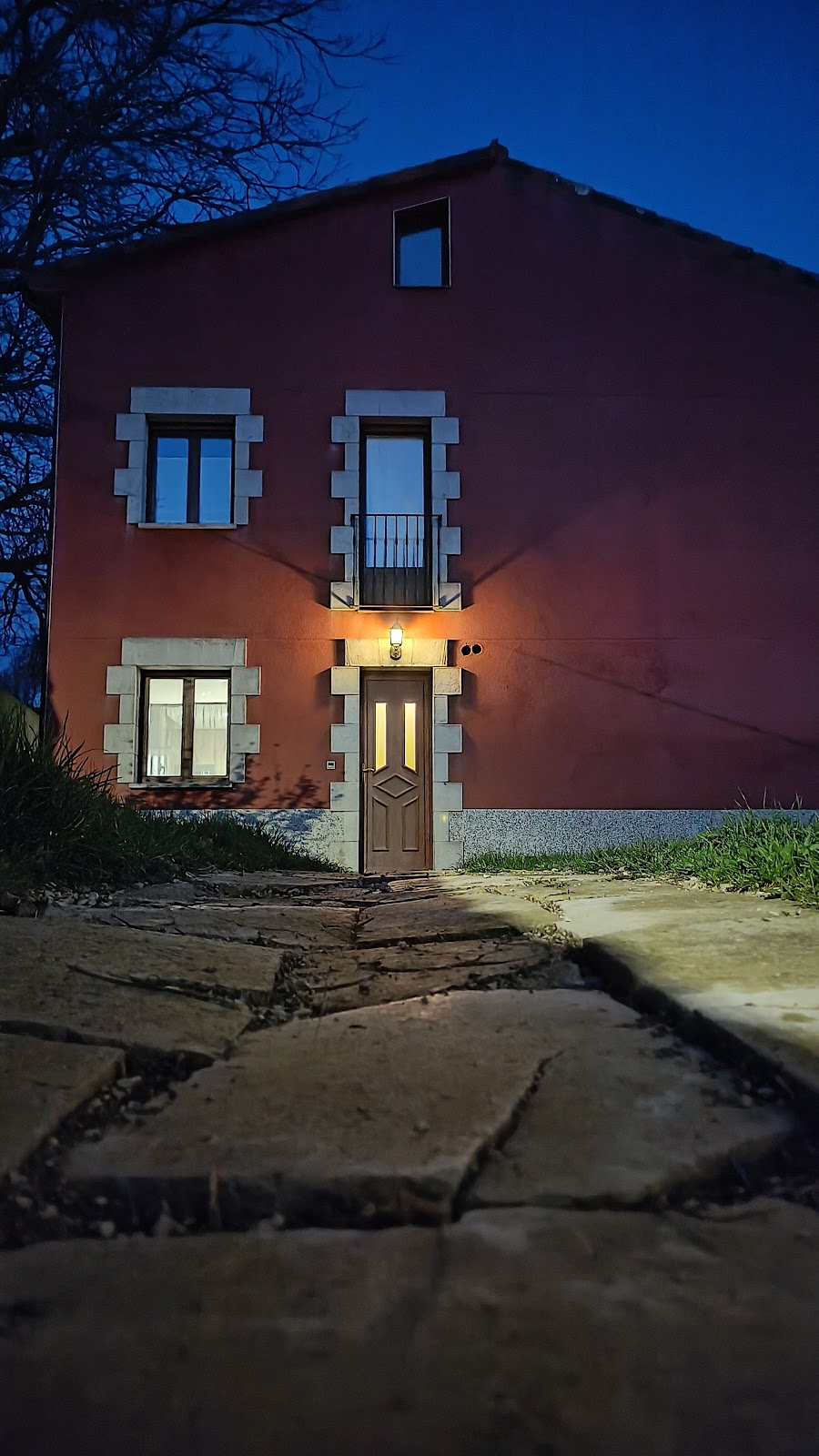 Casa Rural Fortaleza, apartment accommodation in Orbaneja Riopico on the Camino Frances