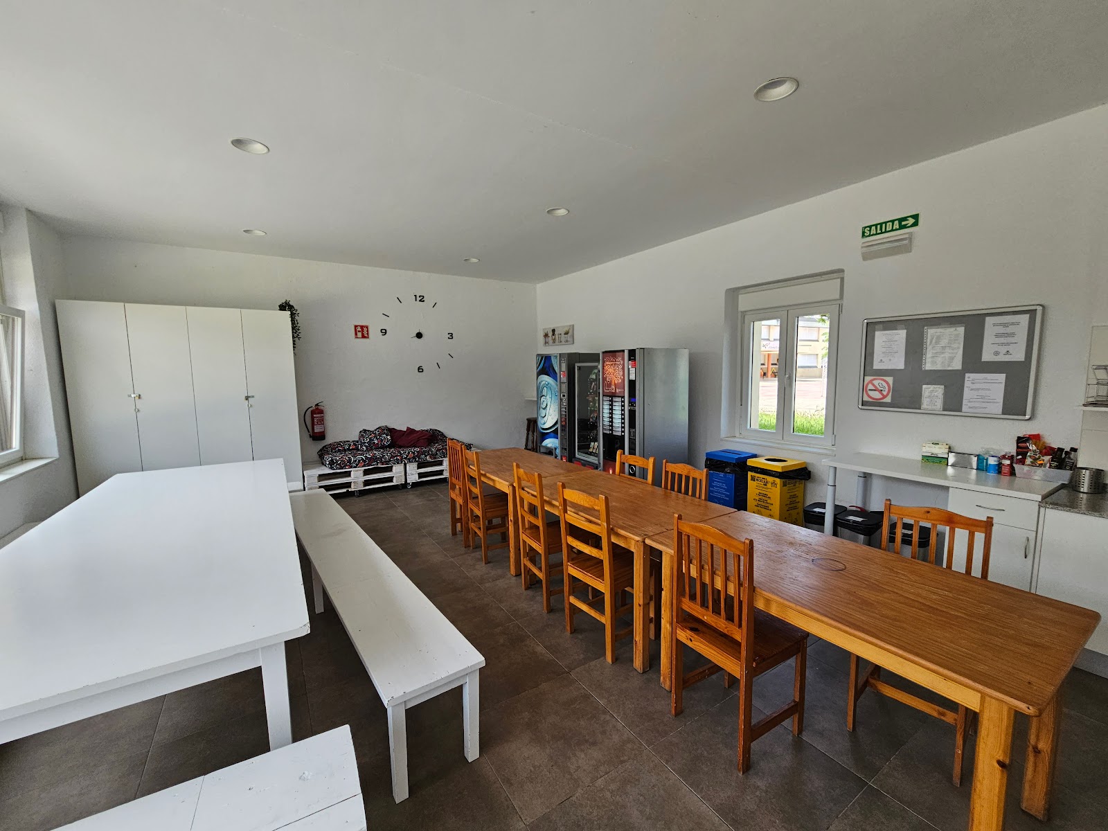 Albergue municipal de Zubiri photo 8, albergue accommodation in Zubiri on the Camino Frances