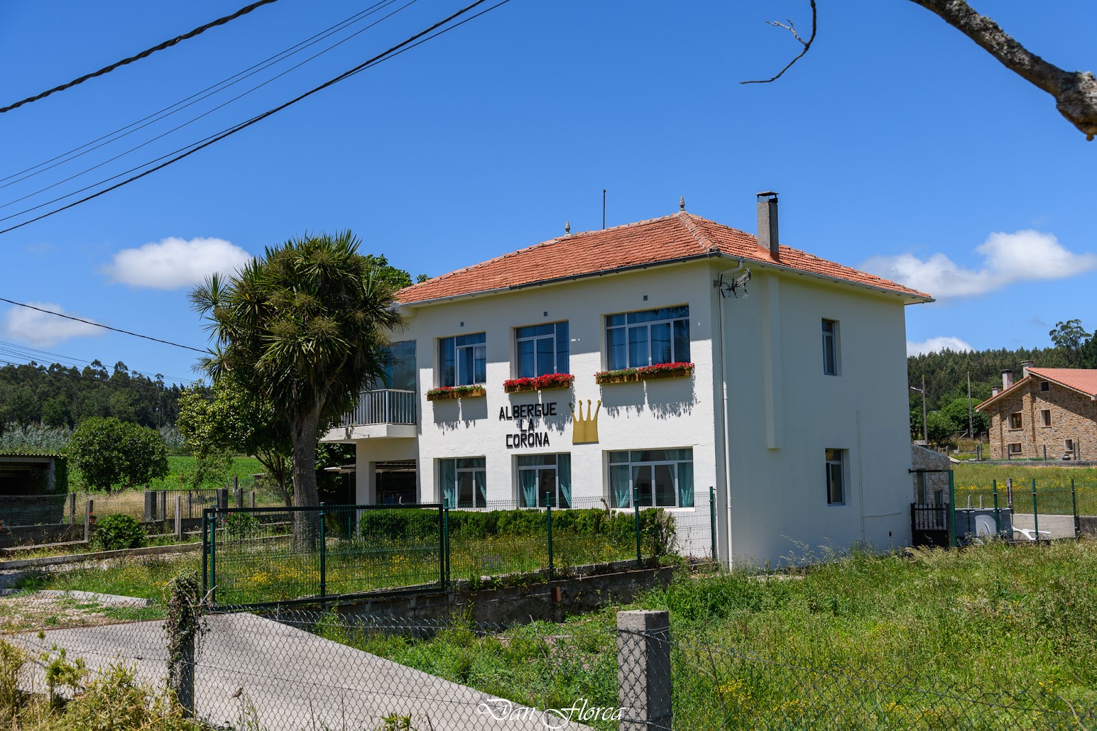 Albergue La Corona1 photo 8, albergue accommodation in A Salceda on the Camino Frances