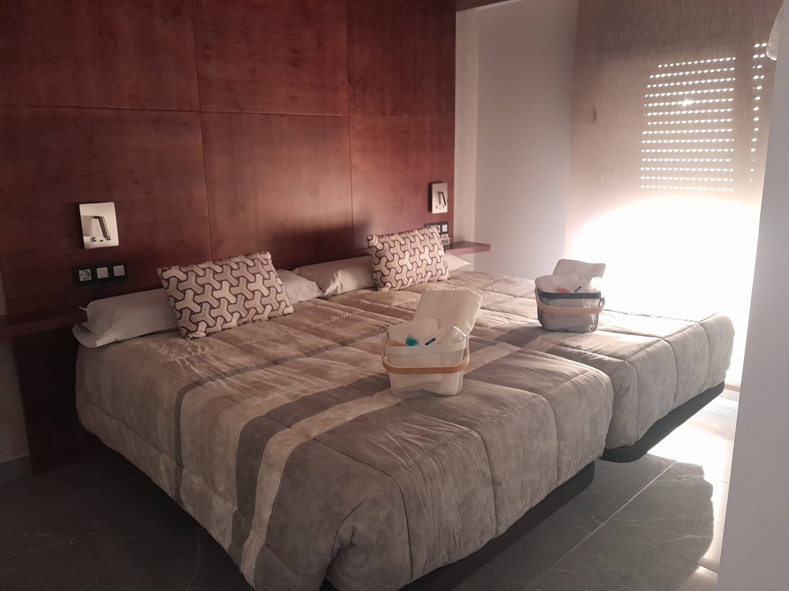 Hostal Cantón Plaza photo 5, hotel accommodation in Hospital de Orbigo on the Camino Frances