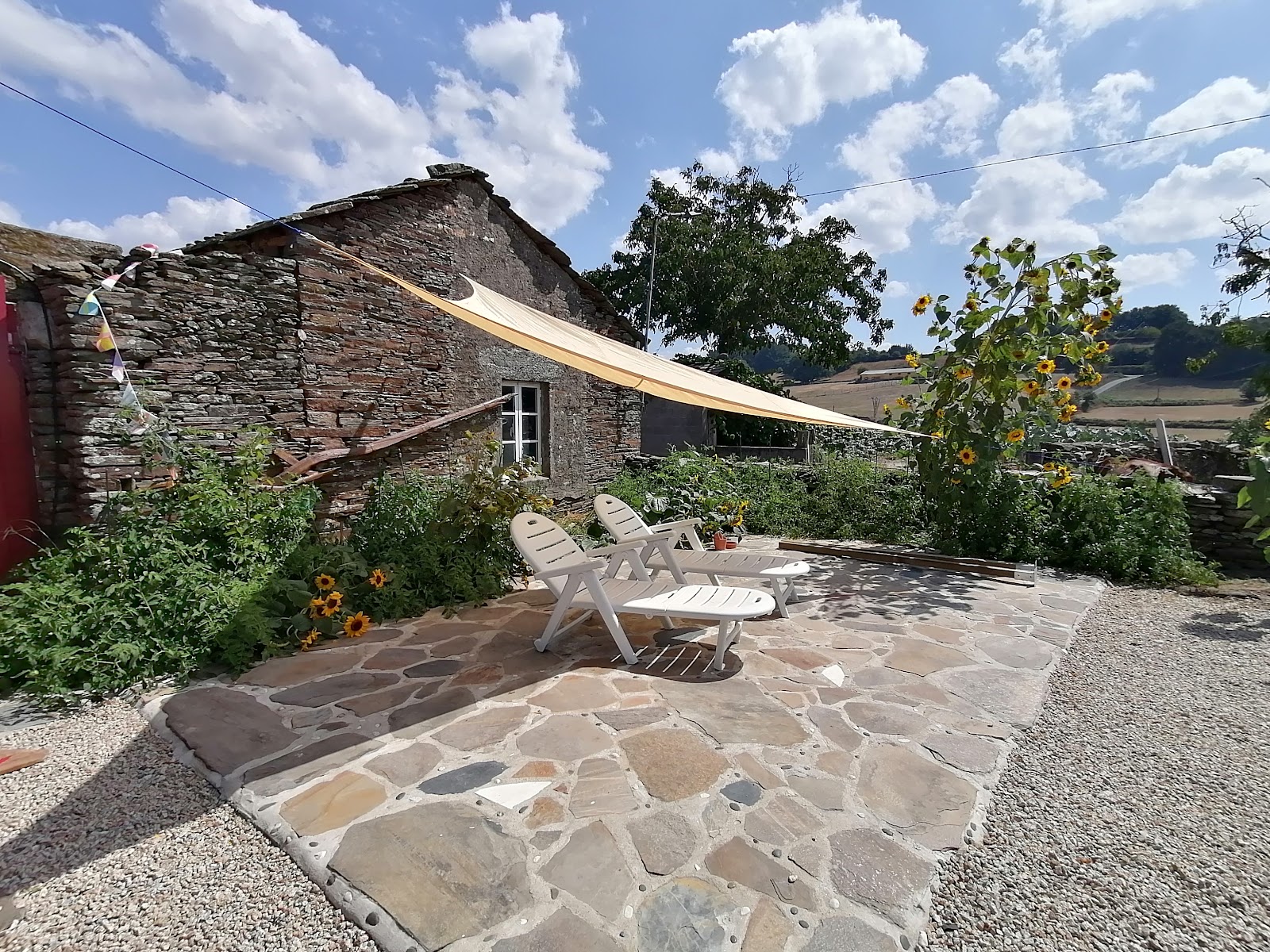 Casa Banderas photo 6, albergue accommodation in Vilachá on the Camino Frances