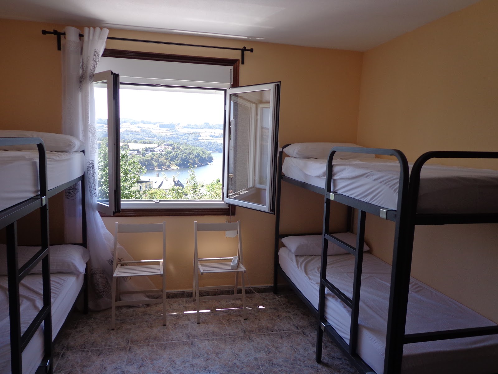 Albergue Aqua Portomarin photo 4, albergue accommodation in Portomarin on the Camino Frances