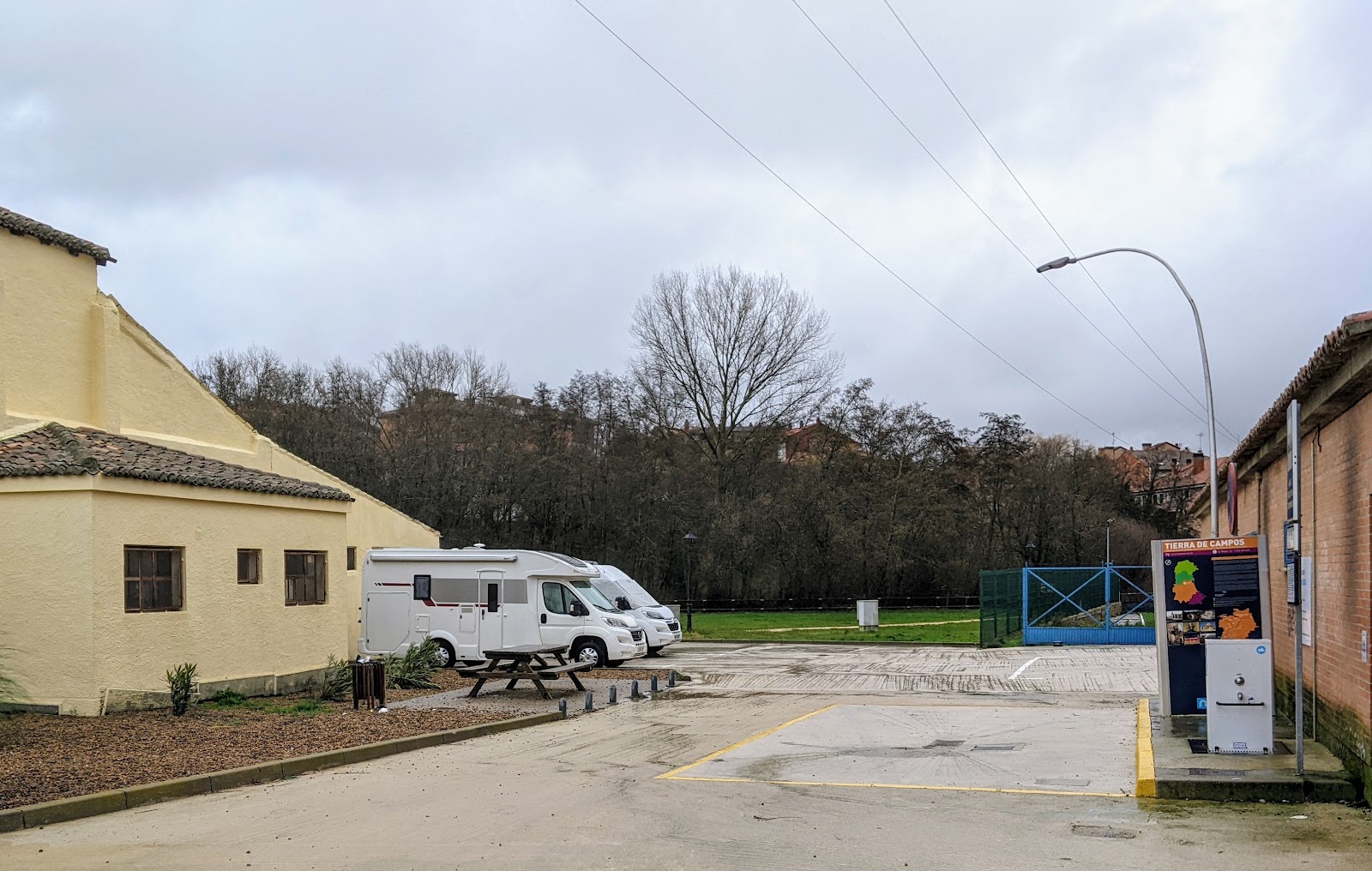Área de Autocaravanas de Carrión de los Condes photo 3, unknown accommodation in Carrión de los Condes on the Camino Frances