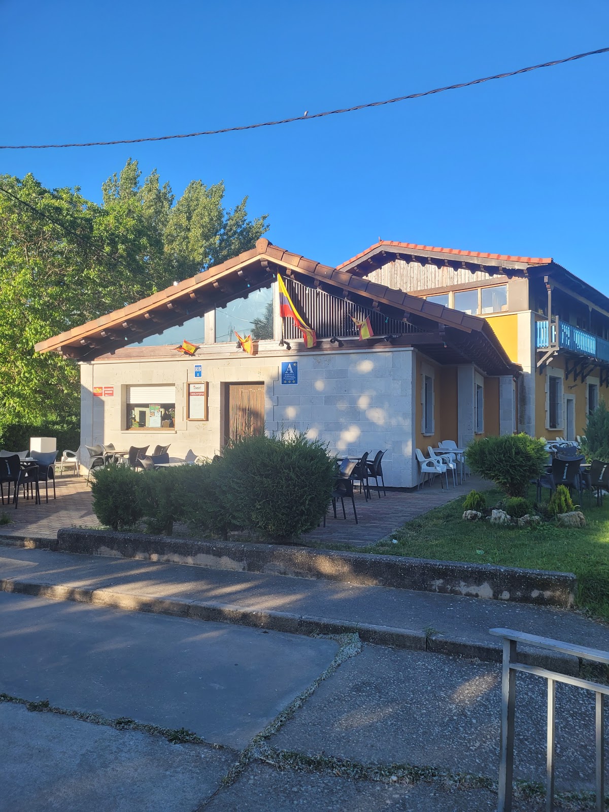Albergue Santa Fé photo 4, albergue accommodation in Cardeñuela de Ríopico on the Camino Frances