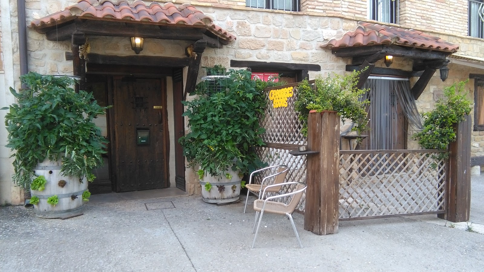 Hostal Suetxe, pension accommodation in Los Arcos on the Camino Frances