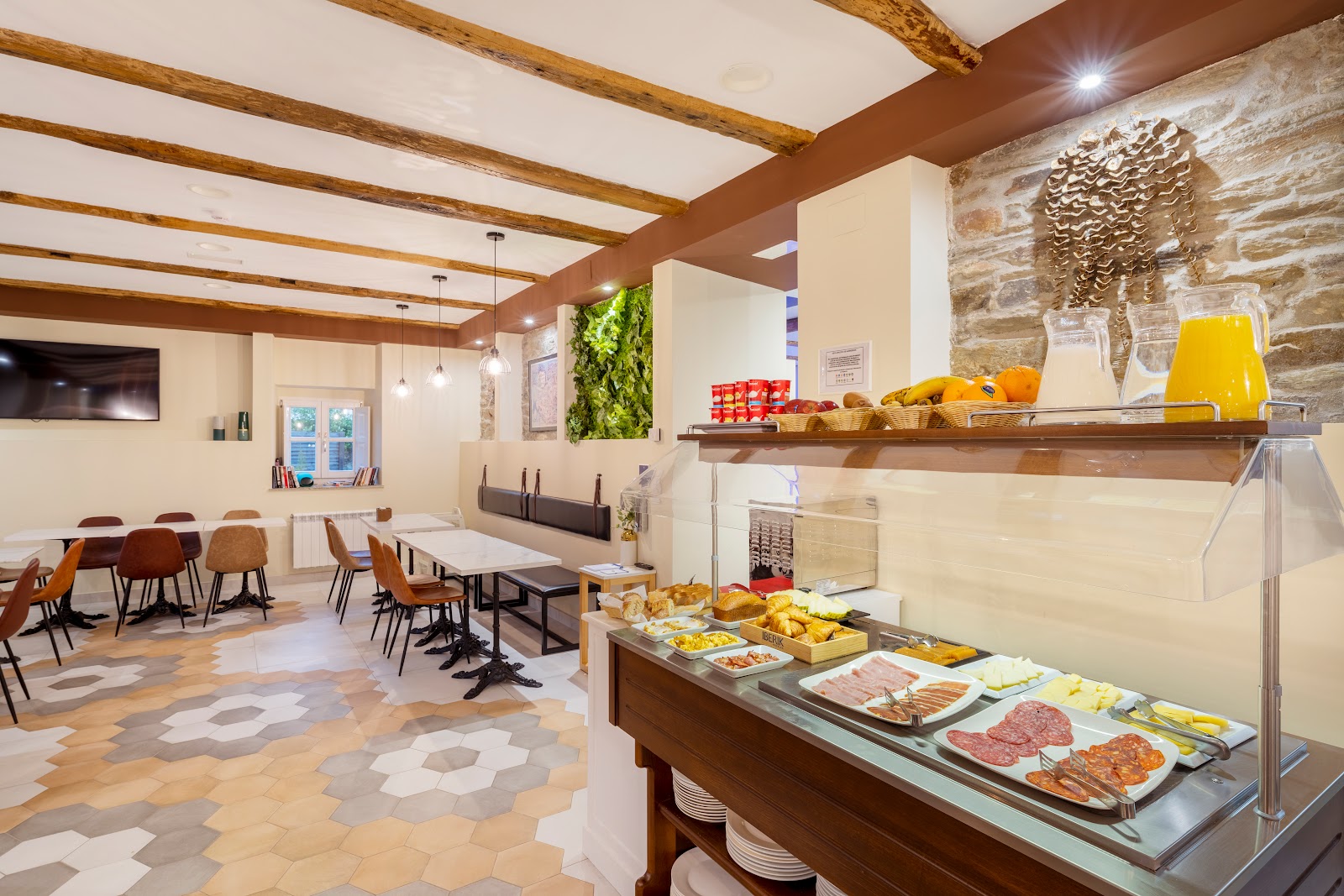 Hotel Alda Triacastela photo 10, hotel accommodation in Triacastela on the Camino Frances
