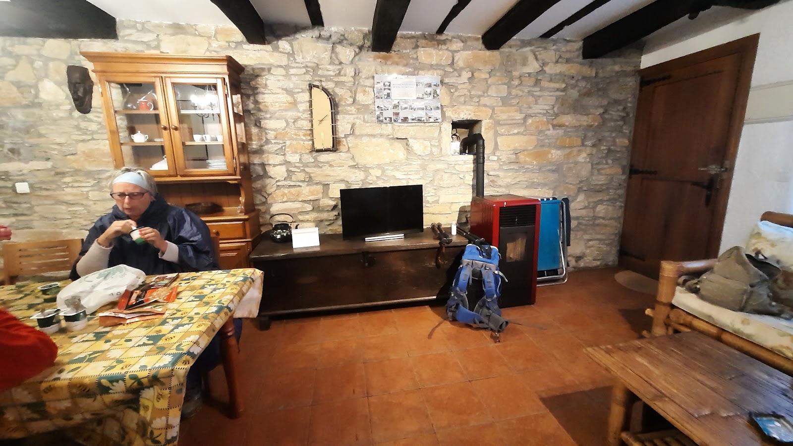 Casa Rural Pandelo ( Alquiler Completo maximo 4 plazas) photo 3, apartment accommodation in Vega de Valcarce on the Camino Frances