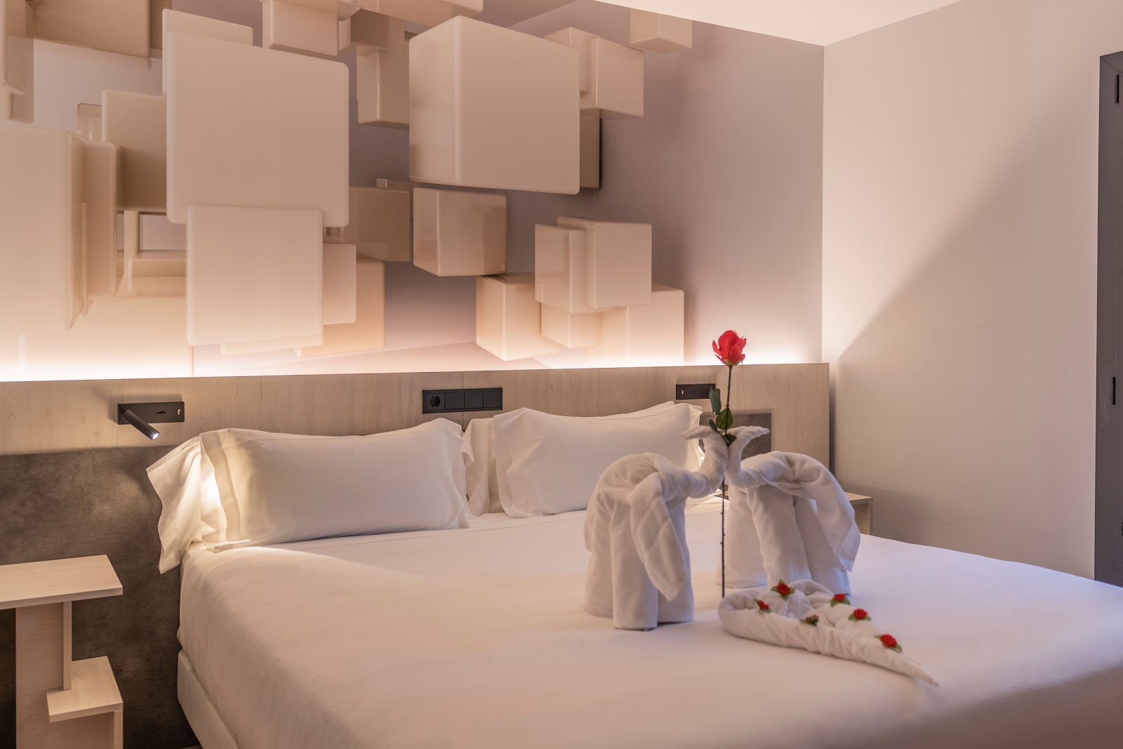Hotel Neru con Encanto photo 4, hotel accommodation in León on the Camino Frances
