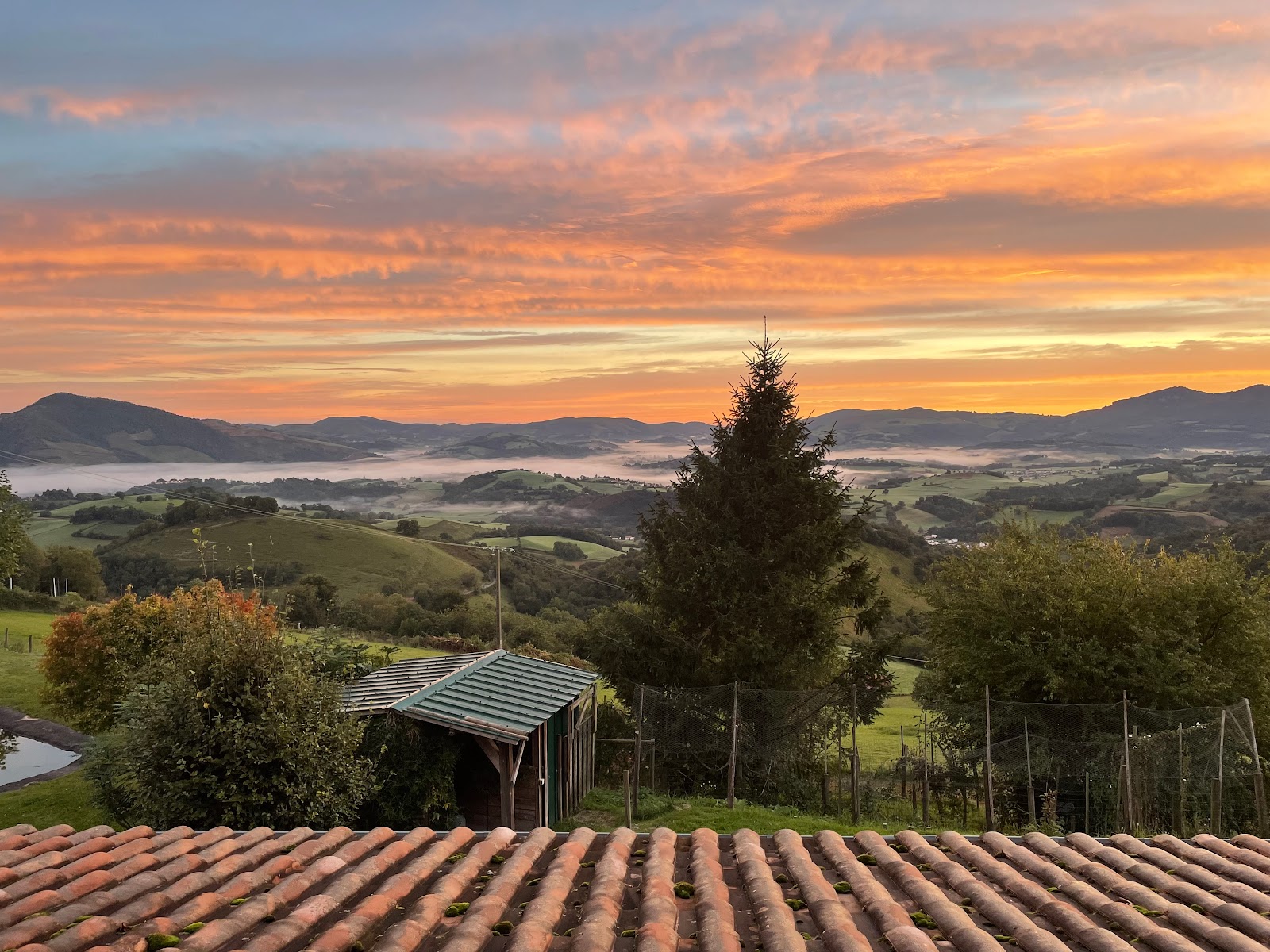 Ferme Ithurburia photo 6, albergue accommodation in Hontto on the Camino Frances