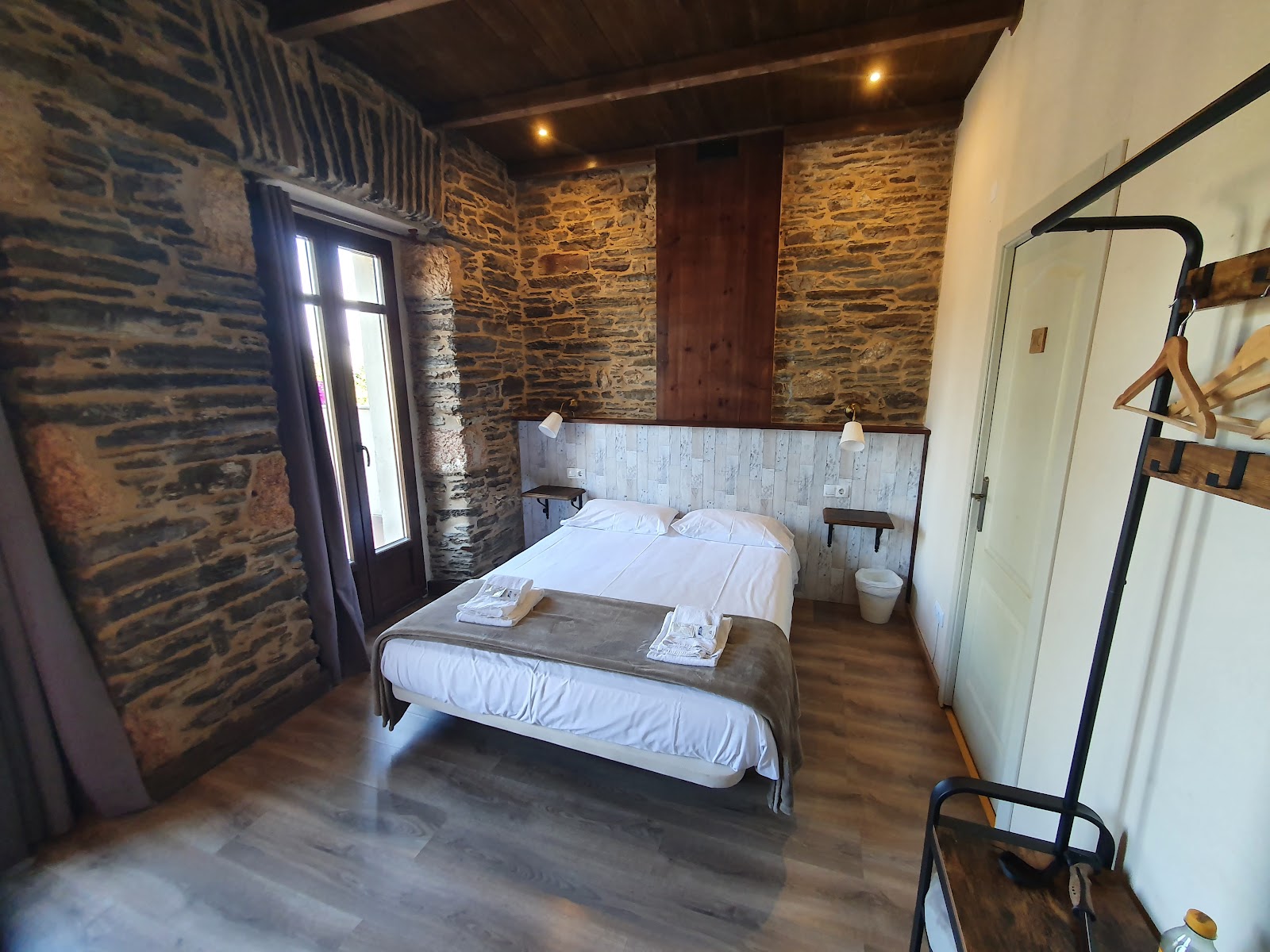 Albergue La Casona photo 2, albergue accommodation in Sarria on the Camino Frances