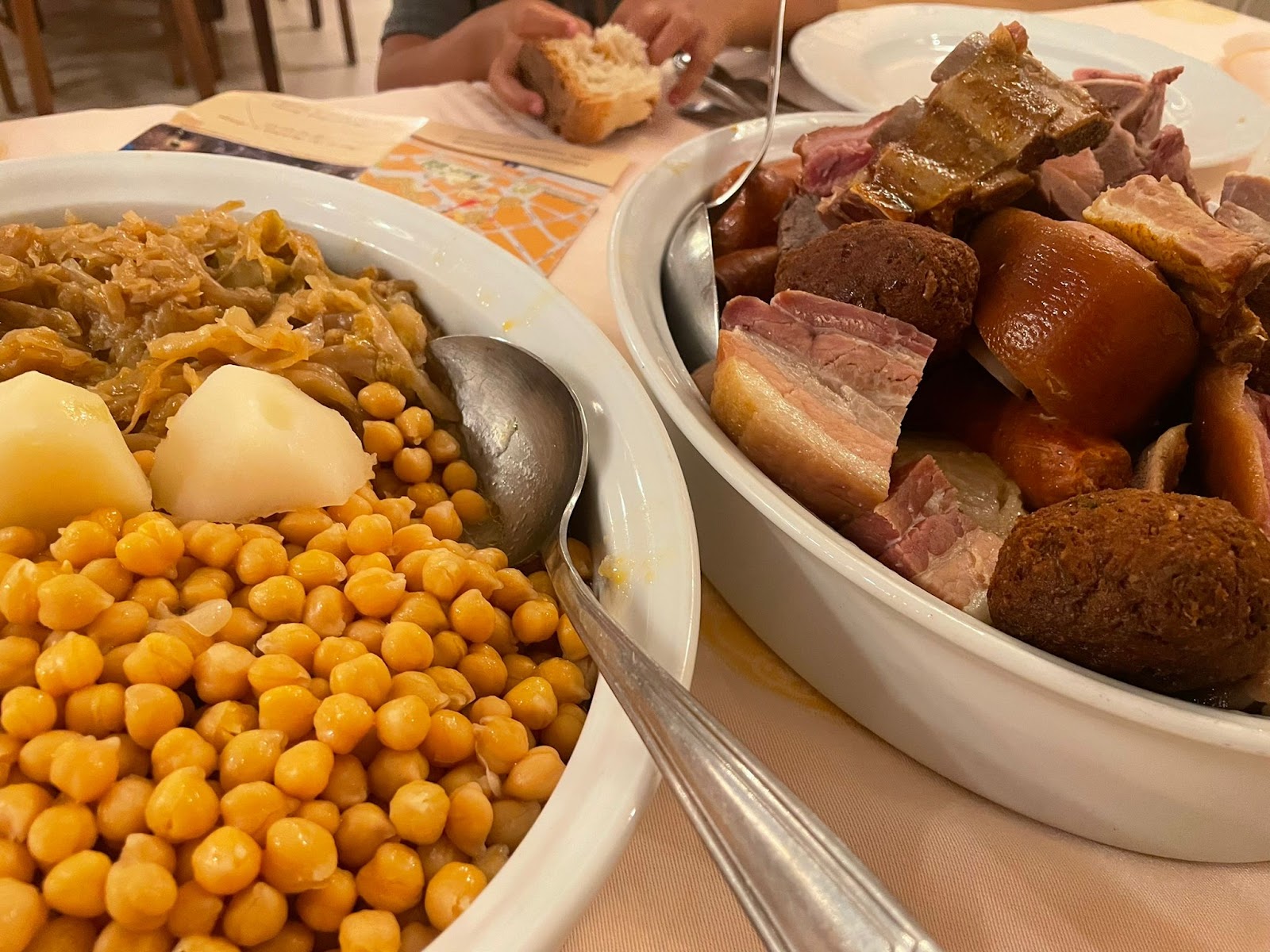 Hotel Restaurante La Peseta photo 7, hotel accommodation in Astorga on the Camino Frances