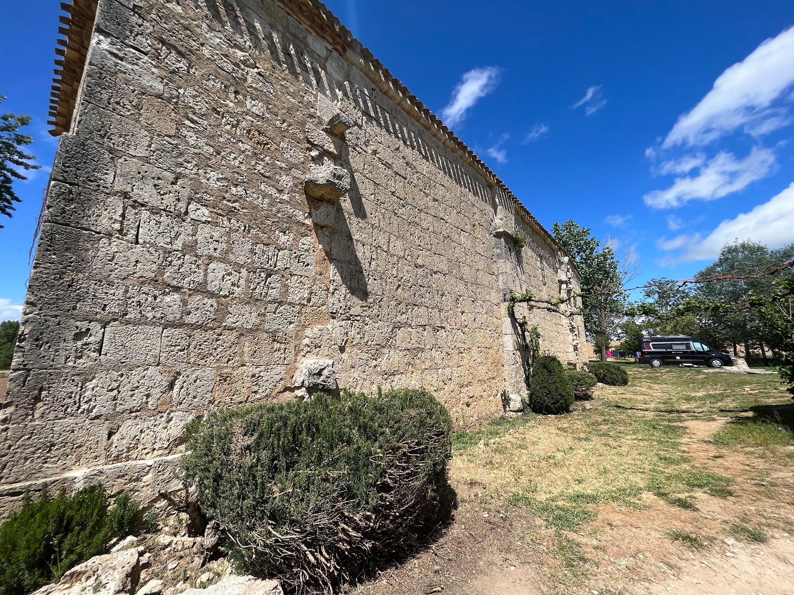 Ermita de San Nicolás, albergue accommodation in San Nicolás de Puente Fitero on the Camino Frances