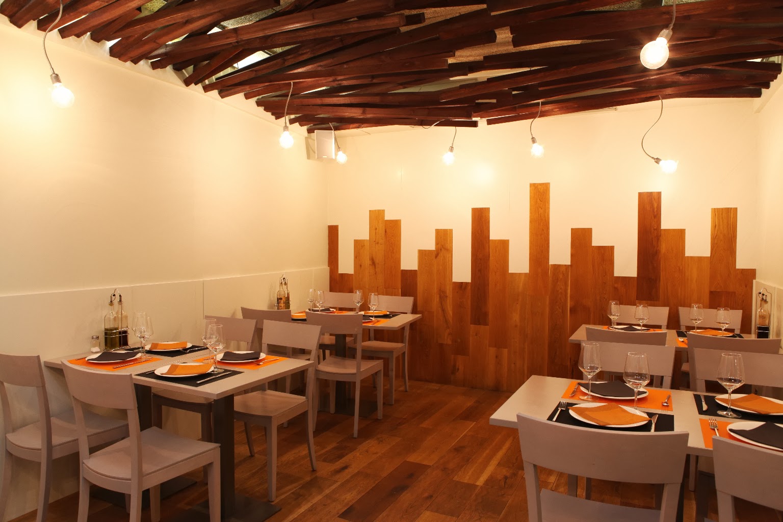 Rimbombin Hostal - Bar - Restaurante, pension accommodation in Burgos on the Camino Frances