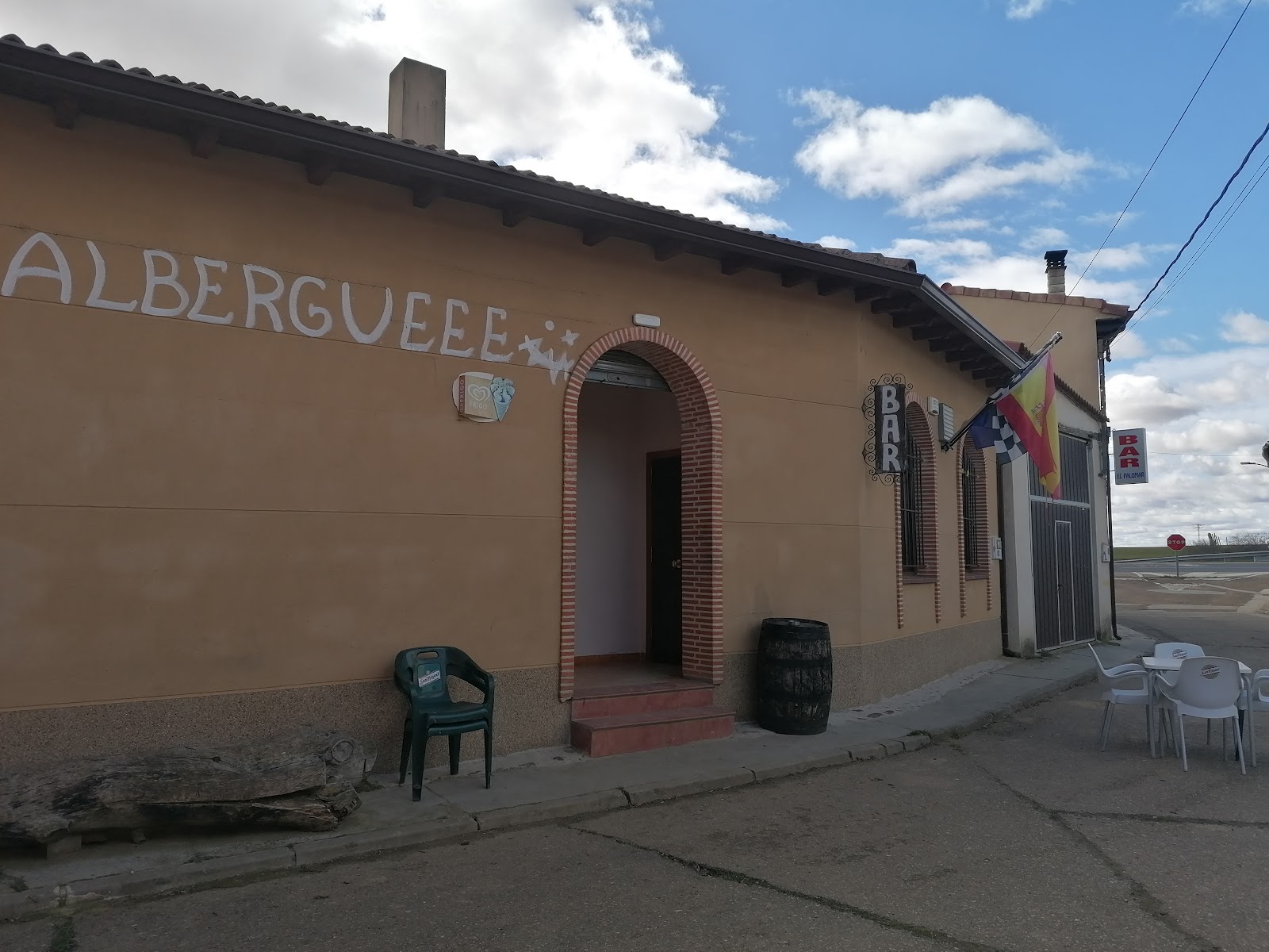 Albergue El Palomar photo 8, albergue accommodation in Ledigos on the Camino Frances