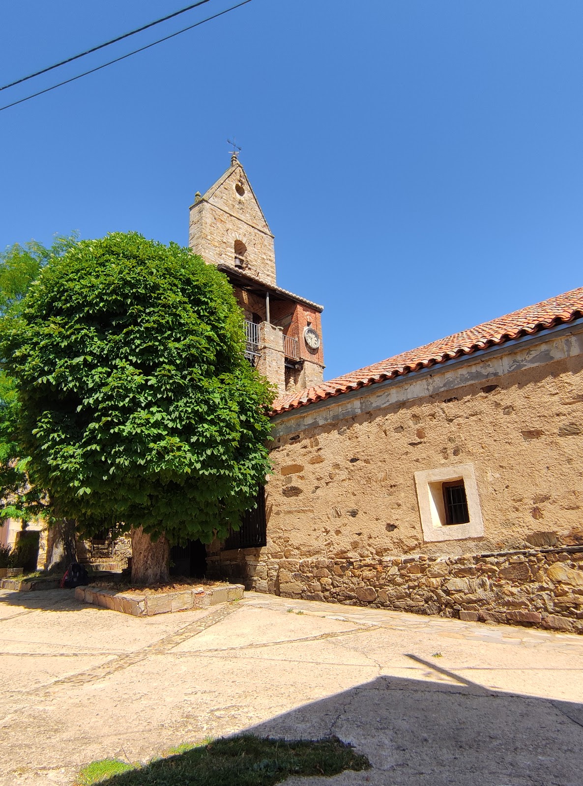 Refugio Gaucelmo photo 8, albergue accommodation in Rabanal del Camino on the Camino Frances