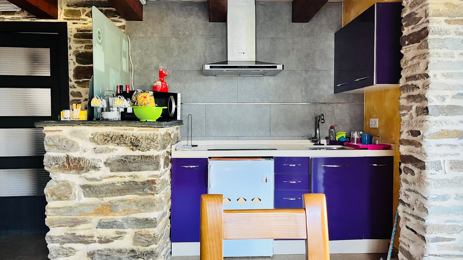 Albergue Oasis photo 4, albergue accommodation in Sarria on the Camino Frances