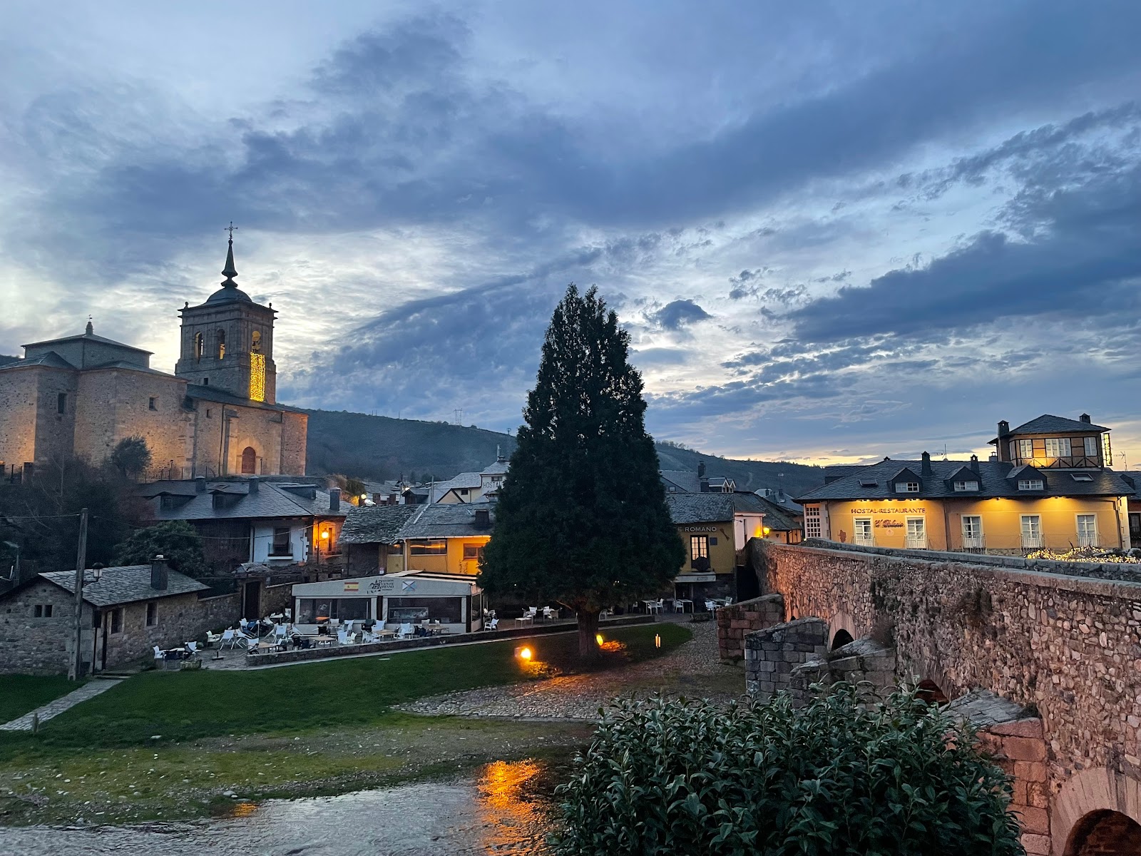 Señor Oso Albergue y Horno de pan, albergue accommodation in Molinaseca on the Camino Frances
