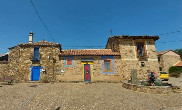 Donativo "La Bohème", albergue accommodation in Santa Catalina de Somoza on the Camino Frances