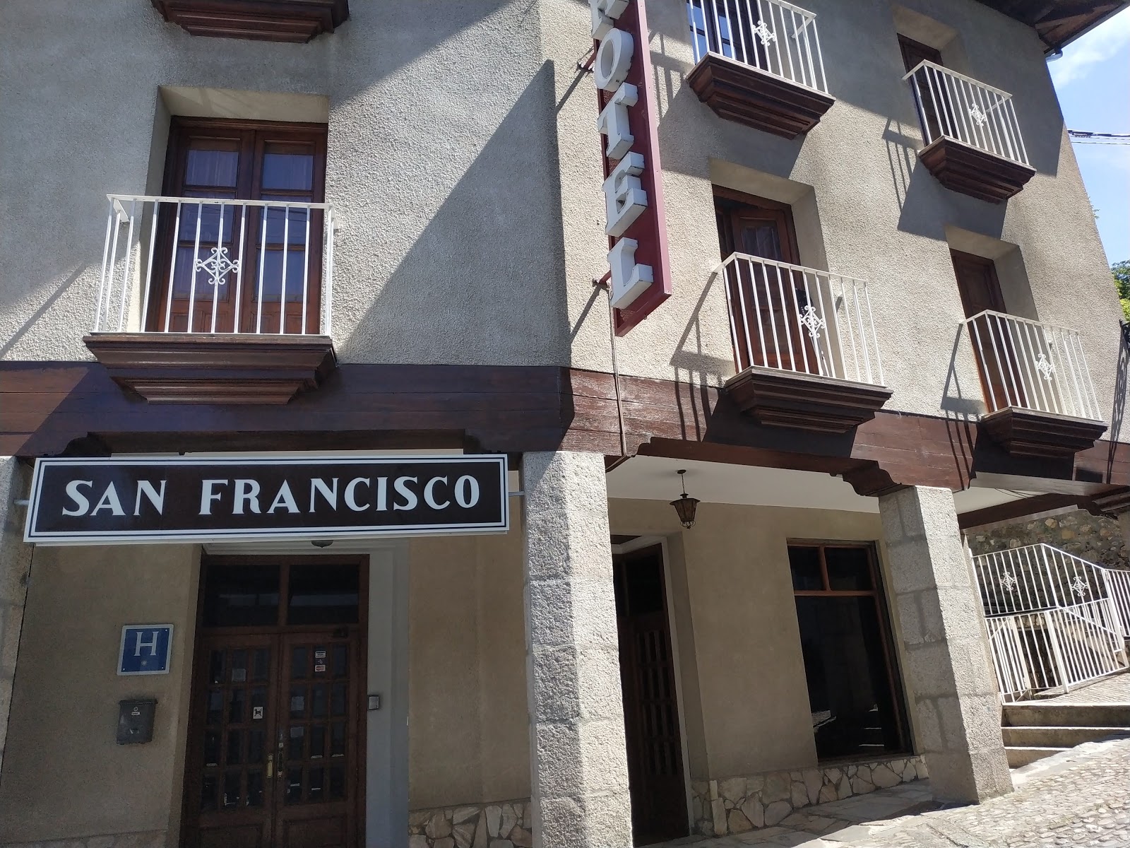 Hotel San Francisco photo 3, hotel accommodation in Villafranca del Bierzo on the Camino Frances