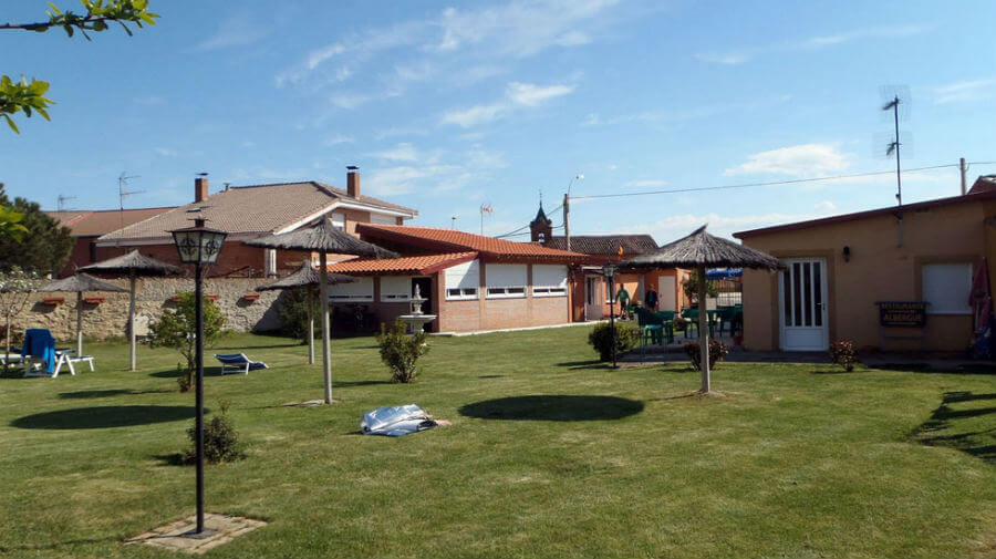 Albergue La Laguna, albergue accommodation in El Burgo Ranero on the Camino Frances