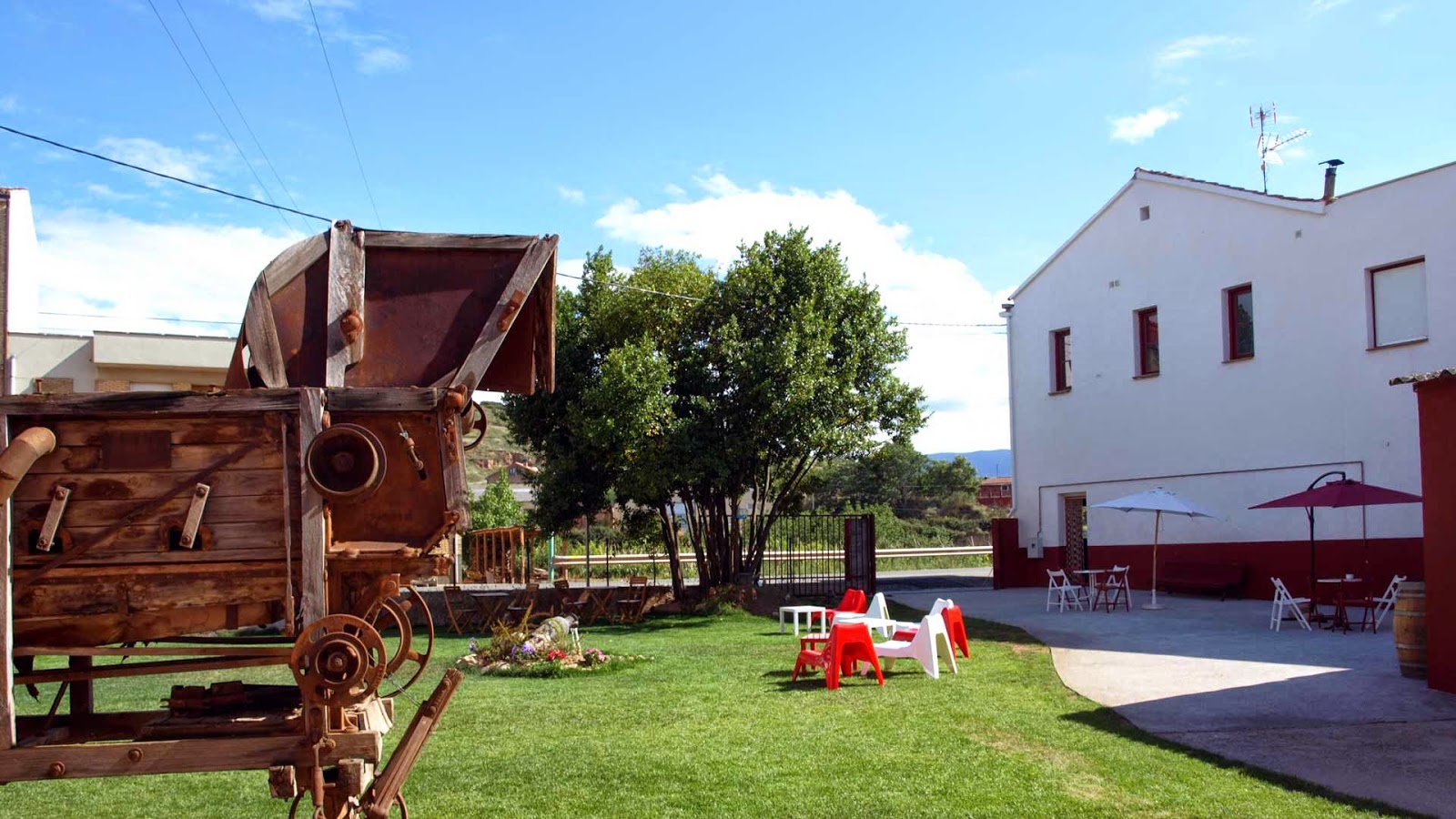 A la Sombra del Laurel - Hostel Navarrete, albergue accommodation in Navarrete on the Camino Frances