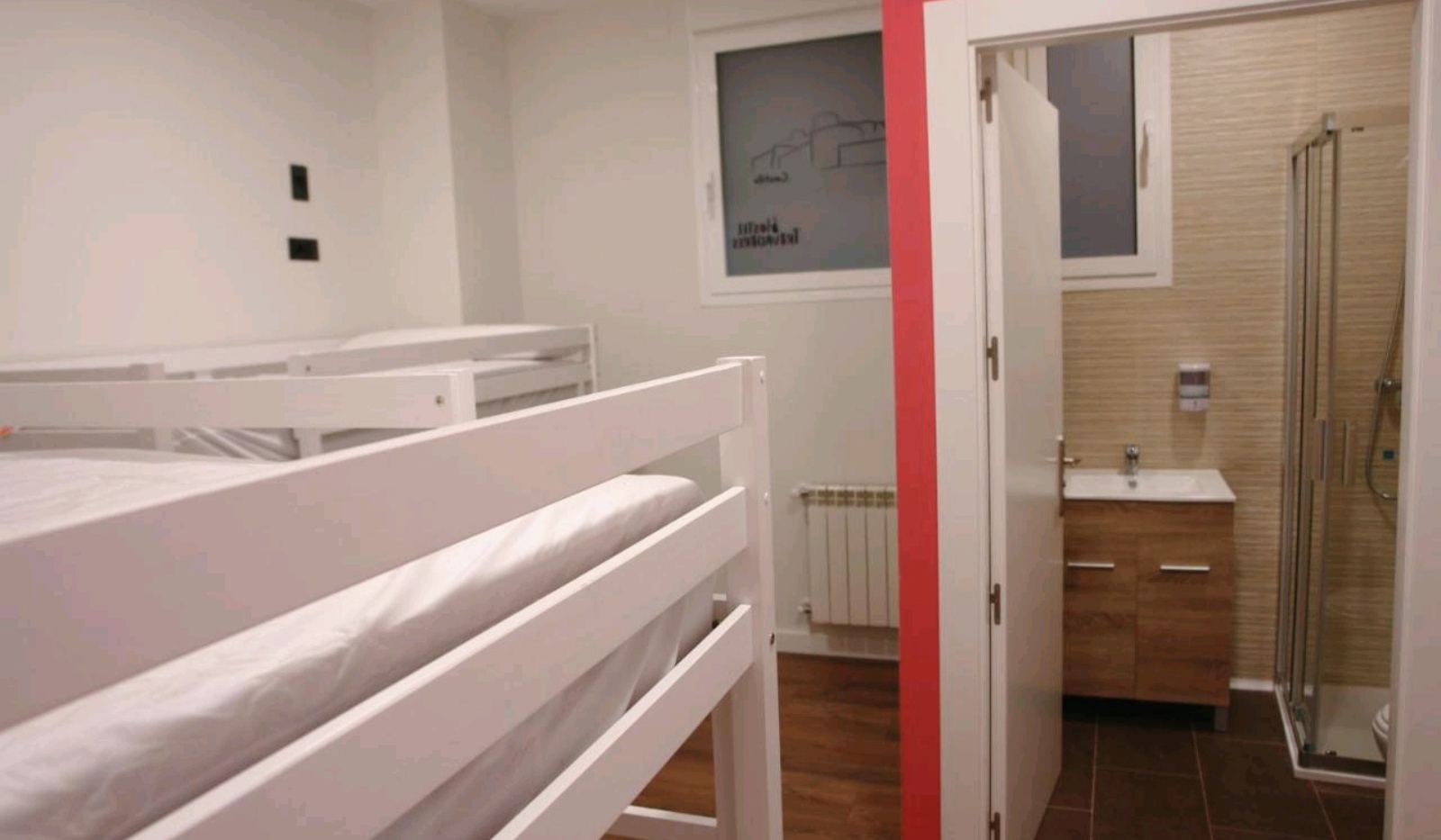 Hostel Trovadores photo 3, albergue accommodation in Burgos on the Camino Frances