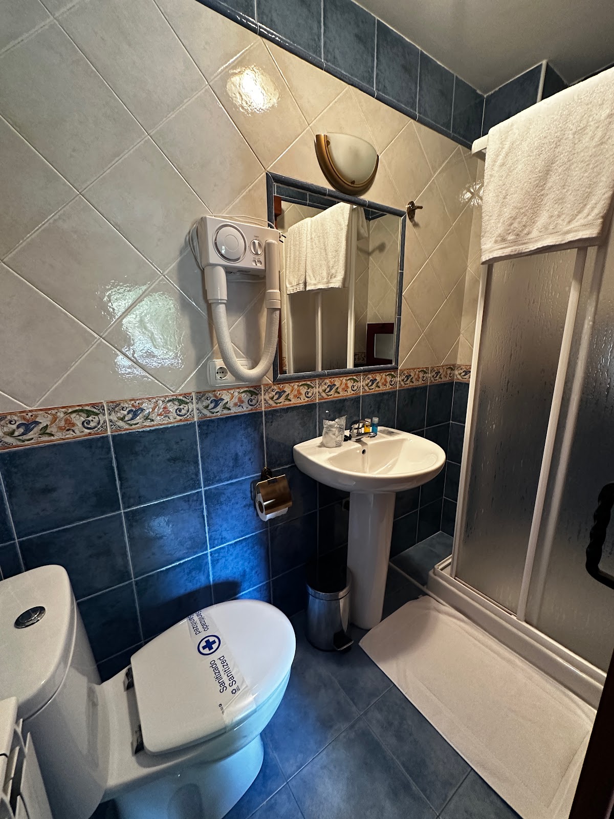 LAS ROCAS photo 3, hotel accommodation in Vega de Valcarce on the Camino Frances