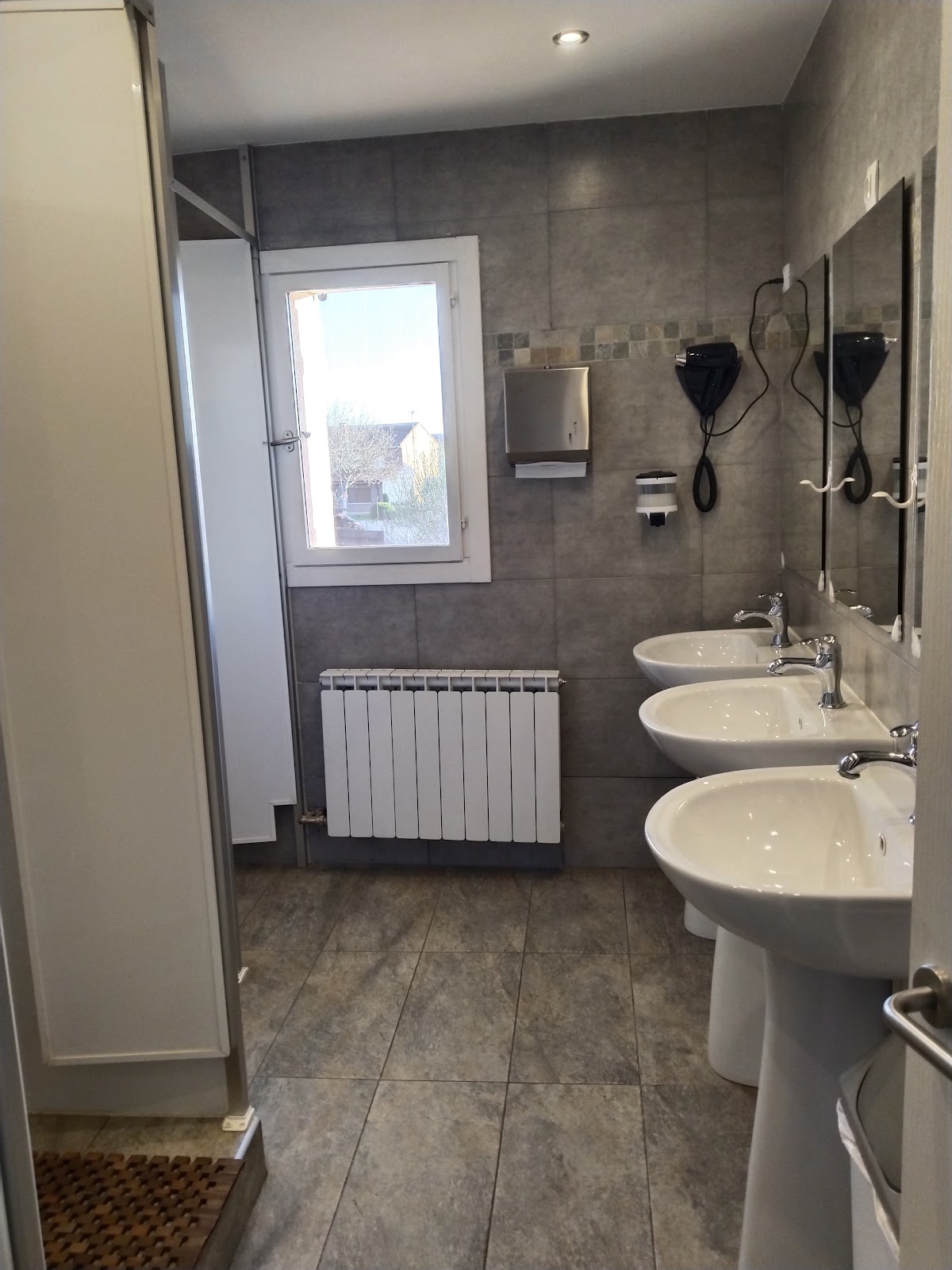 Albergue Las Hadas photo 3, albergue accommodation in Reliegos on the Camino Frances