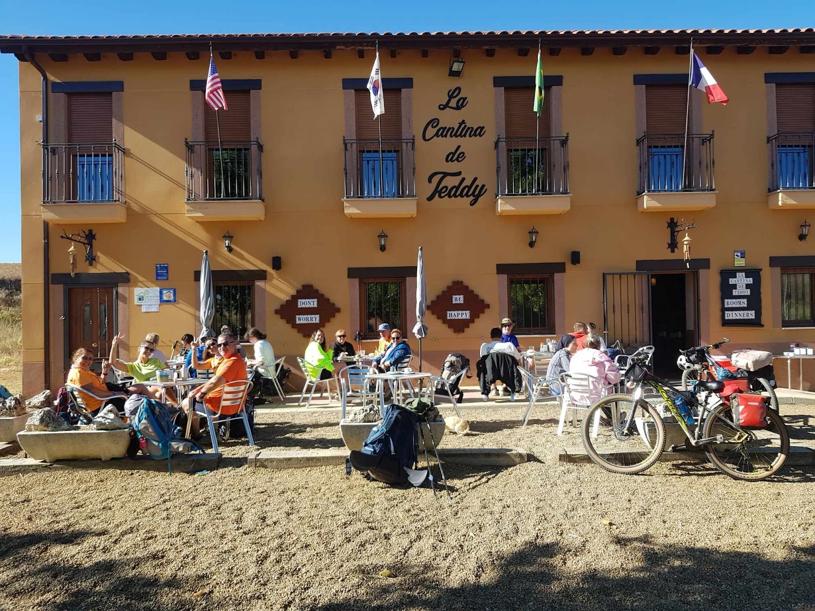 La Cantina de Teddy, albergue accommodation in Reliegos on the Camino Frances
