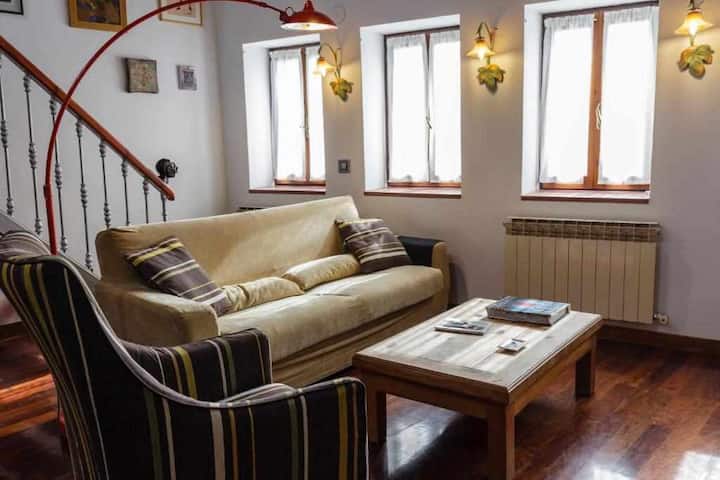 Casa Maitetxu - Apartamento rural en el centro de Puente la Reina photo 3, apartment accommodation in Puente La Reina / Gares on the Camino Frances