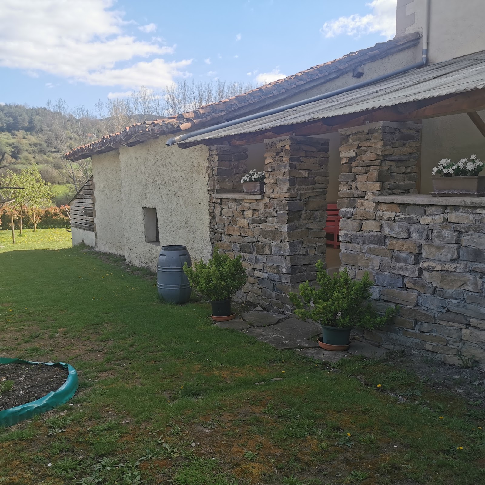 Casa Gilenzar photo 6, apartment accommodation in Urdániz on the Camino Frances