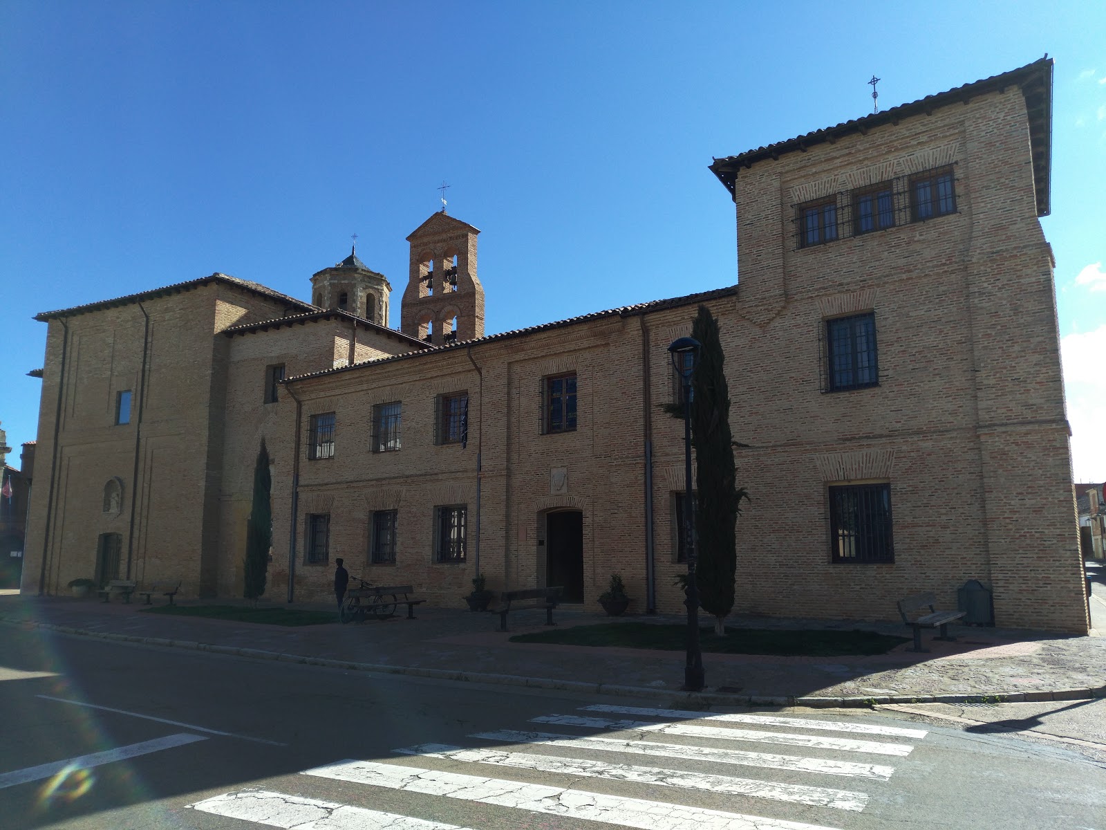 Albergue de la Santa Cruz, albergue accommodation in Sahagún on the Camino Frances