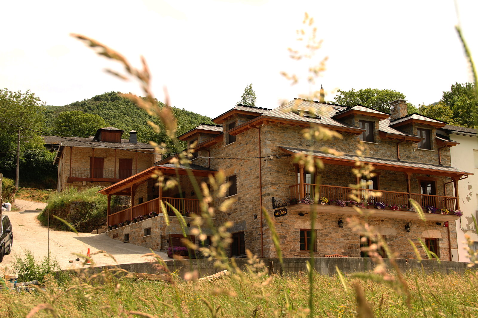 Casa Lixa, hotel accommodation in Las Herrerías on the Camino Frances