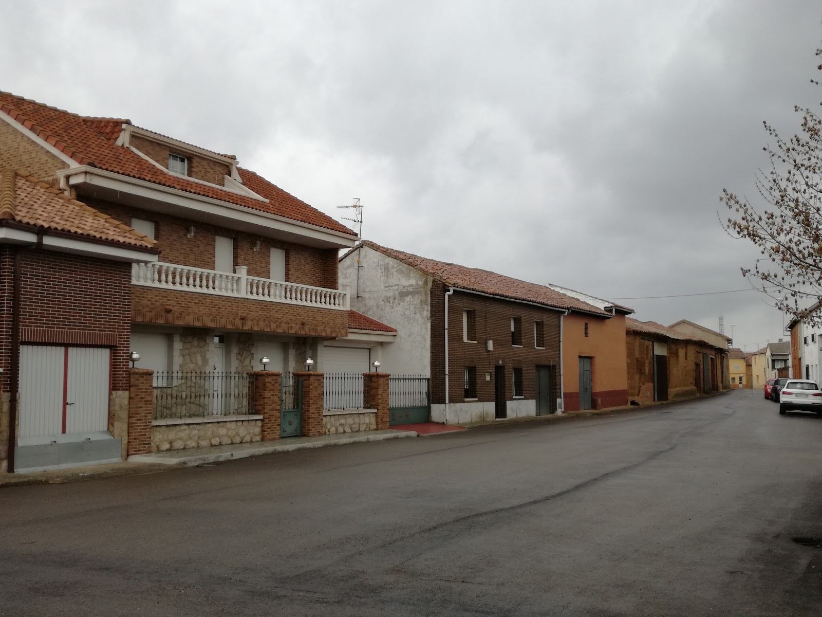 Albergue Parroquial Casa Rectoral photo 8, albergue accommodation in Bercianos del Real Camino on the Camino Frances