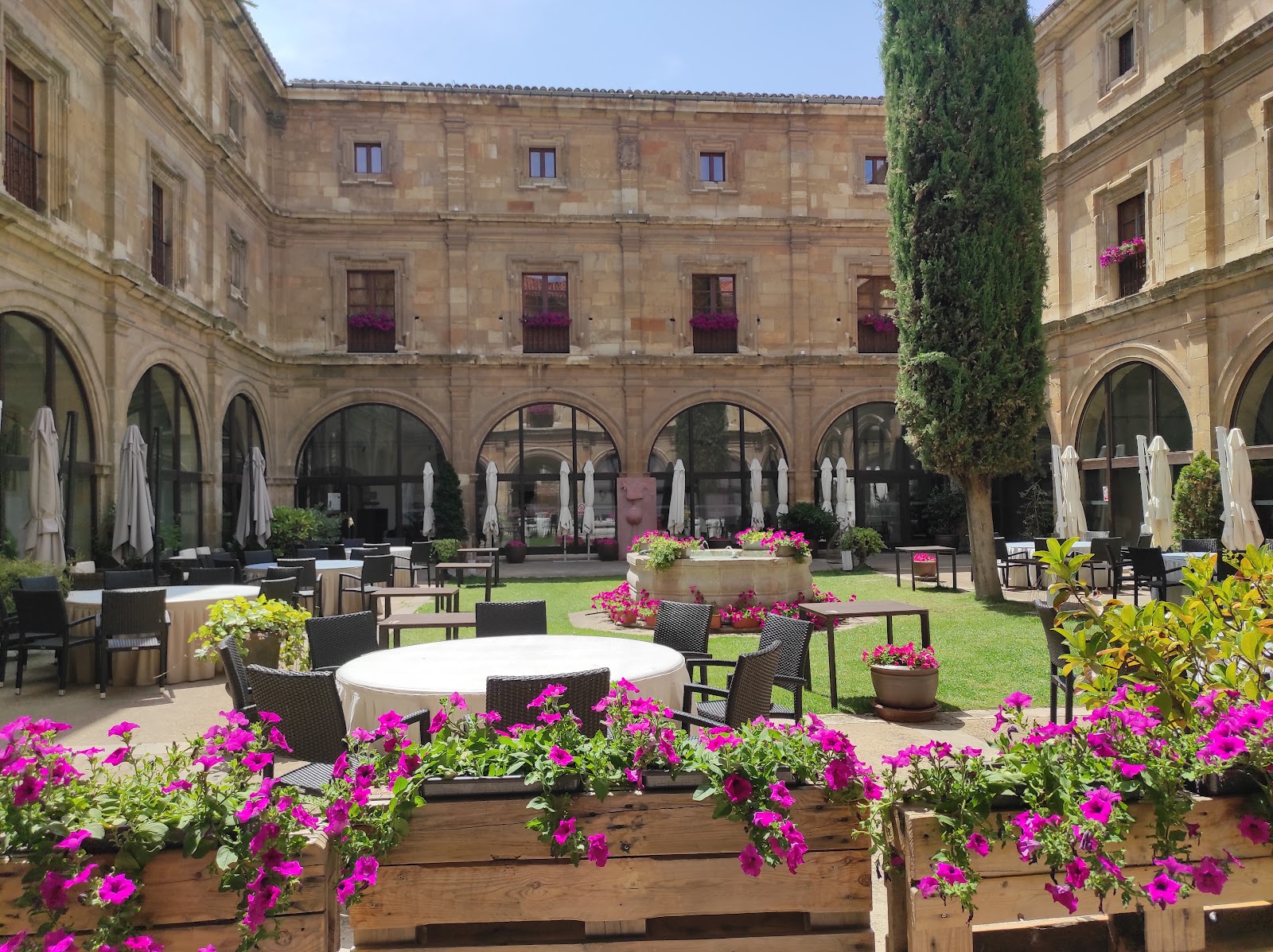 Hotel Real Colegiata San Isidoro photo 7, hotel accommodation in León on the Camino Frances