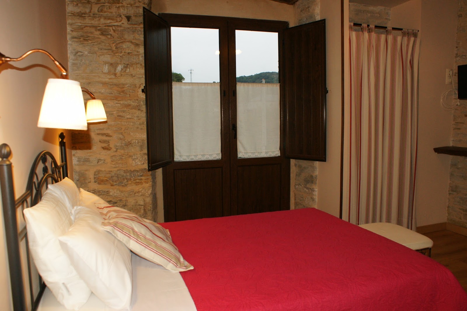 Camynos photo 9, albergue accommodation in Ambasmestas on the Camino Frances