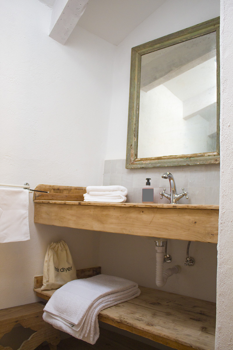 La Santa Bed & Breakfast photo 3, pension accommodation in Villar de Mazarife on the Camino Frances