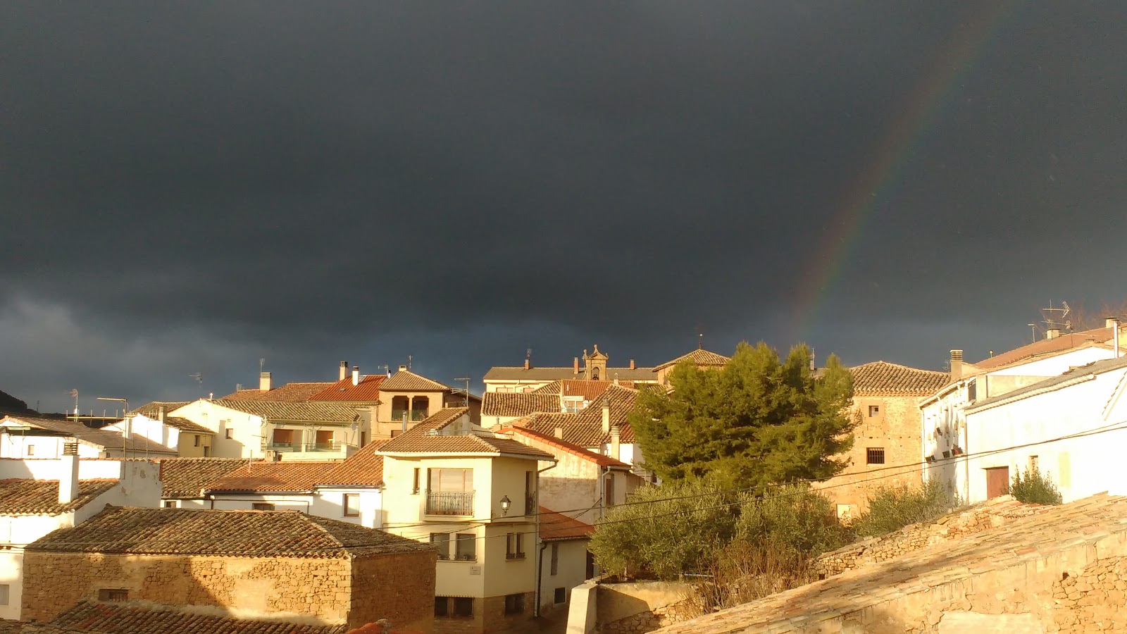 Albergue Oasis Trails, albergue accommodation in Villamayor de Monjardín on the Camino Frances