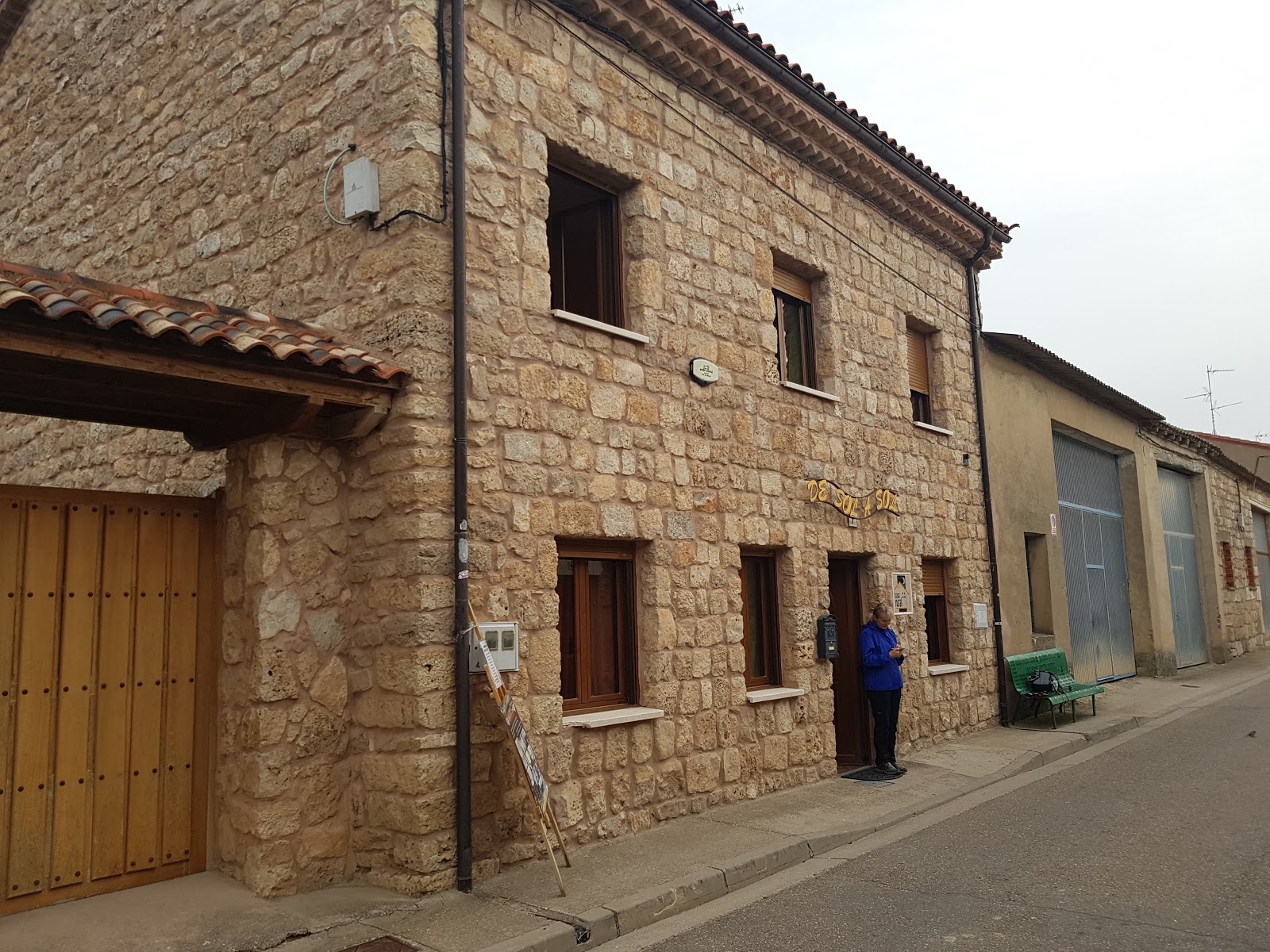 De Sol a Sol photo 4, albergue accommodation in Hornillos del Camino on the Camino Frances