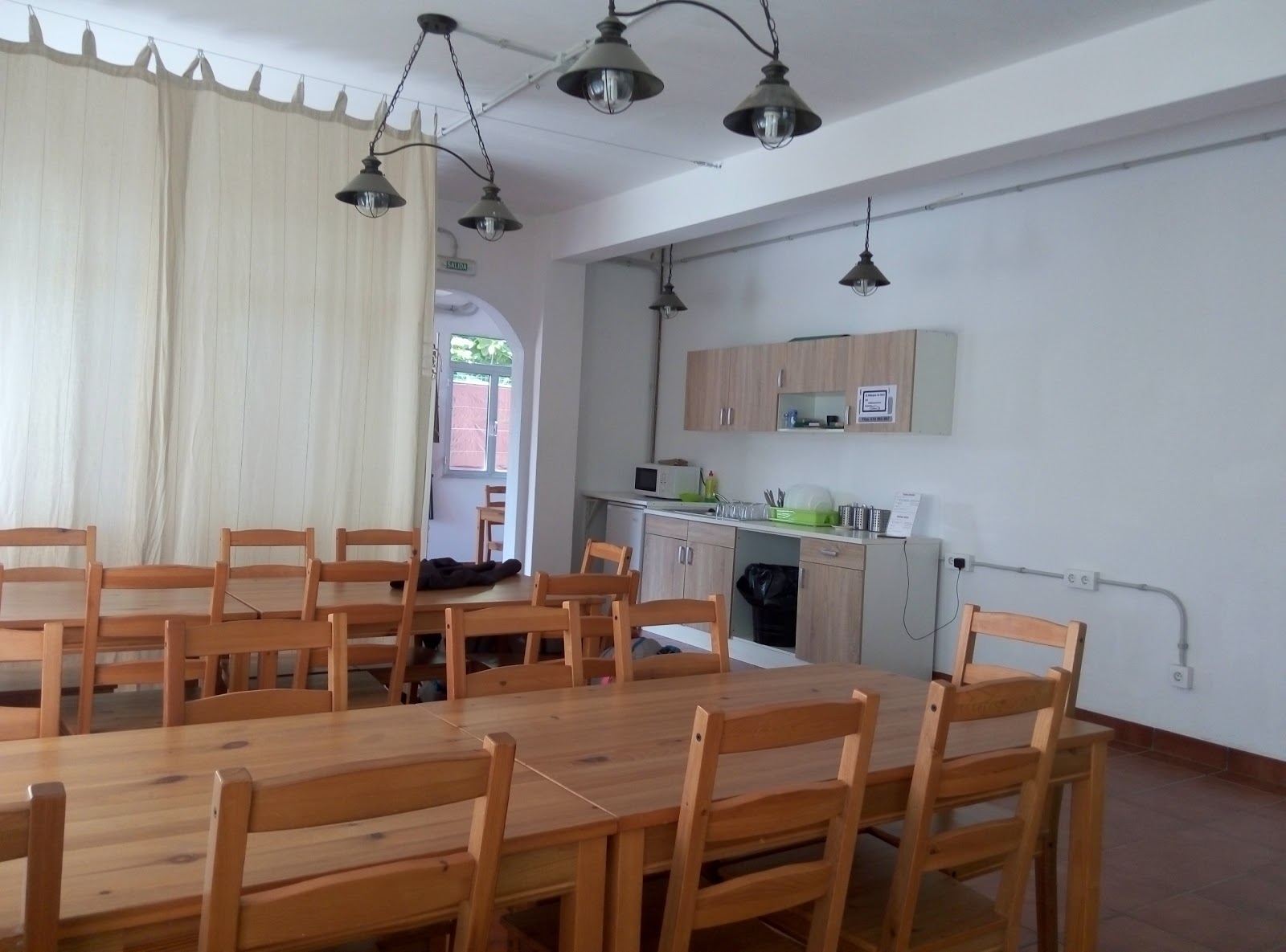 Albergue La Corona1 photo 7, albergue accommodation in A Salceda on the Camino Frances