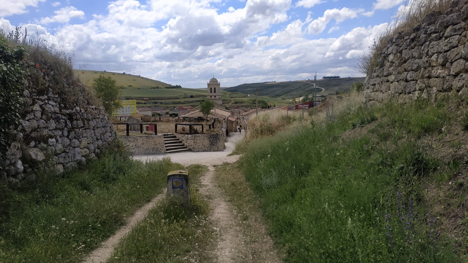 Albergue restaurante el puntido, albergue accommodation in Hontanas on the Camino Frances