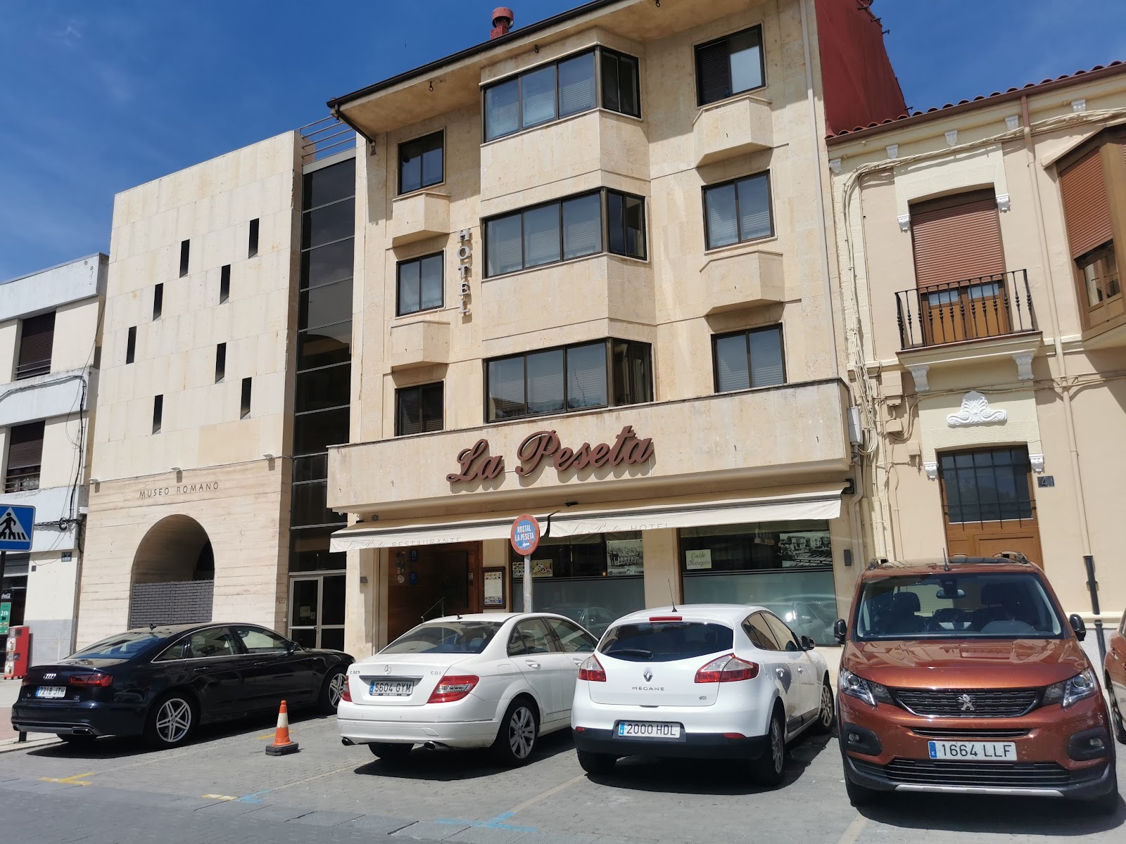 Hotel Restaurante La Peseta photo 6, hotel accommodation in Astorga on the Camino Frances