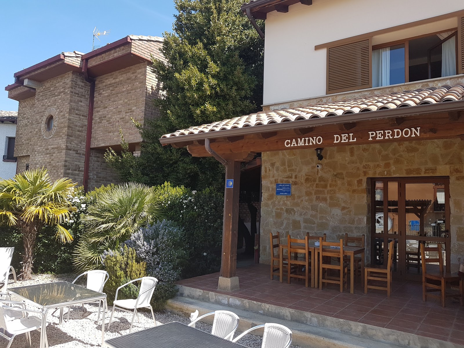 Gastrobar Camino del Perdón photo 7, albergue accommodation in Uterga on the Camino Frances