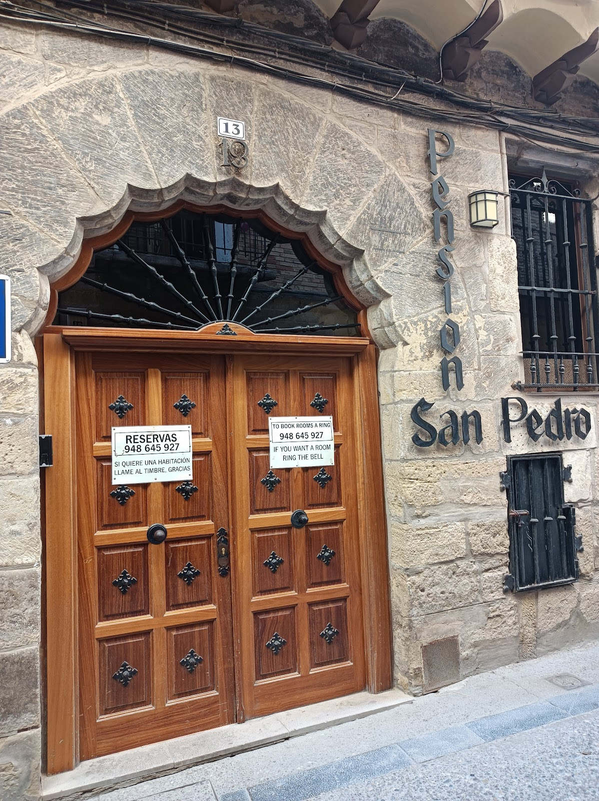 Pensión San Pedro, offering accommodation in shared or private rooms, all en-suite. photo 3, pension accommodation in Viana on the Camino Frances