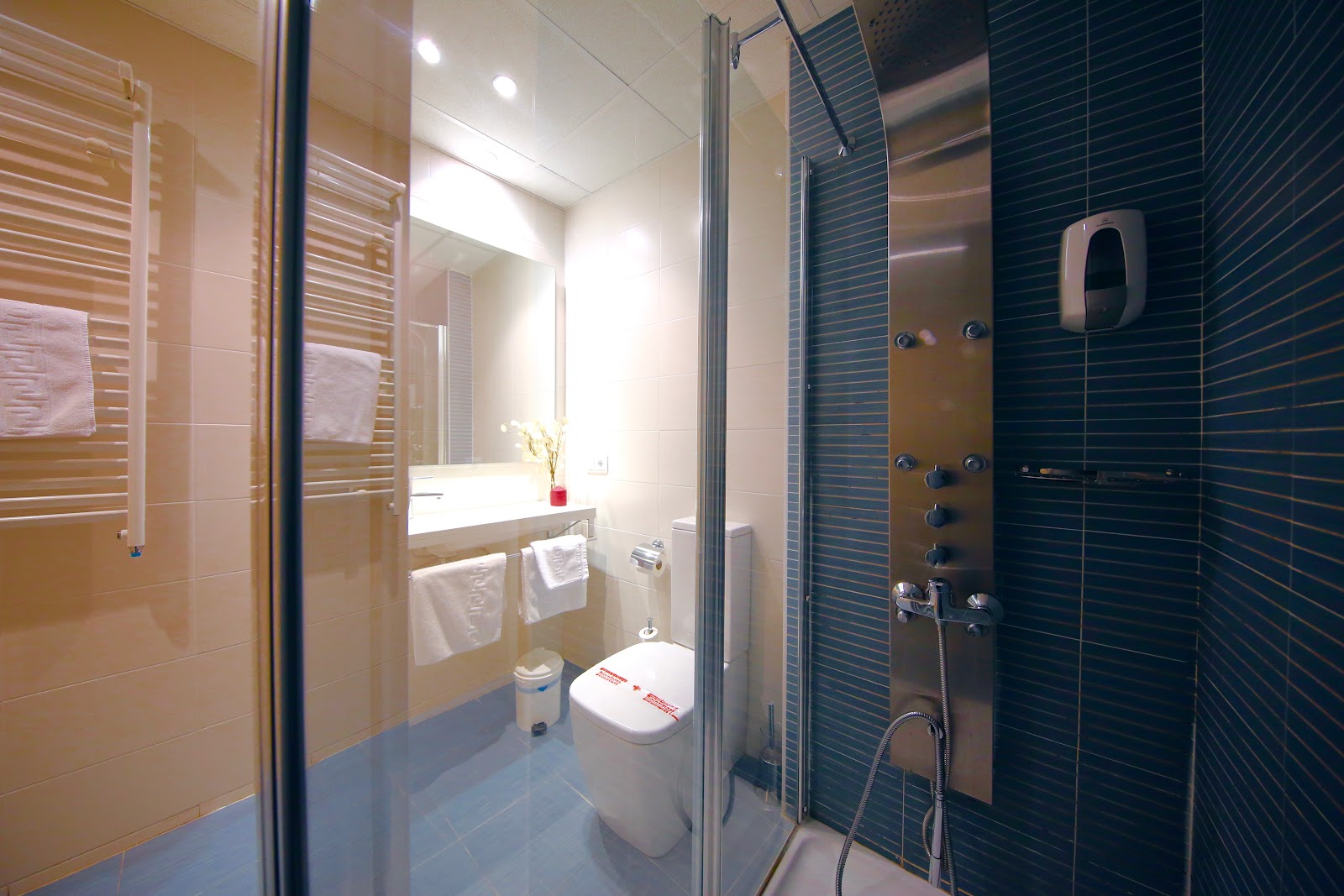 Hotel Alda Entrearcos photo 5, hotel accommodation in Burgos on the Camino Frances