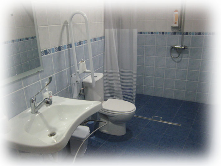 Albergue Liberanos Domine photo 3, albergue accommodation in Rabé de las Calzadas on the Camino Frances