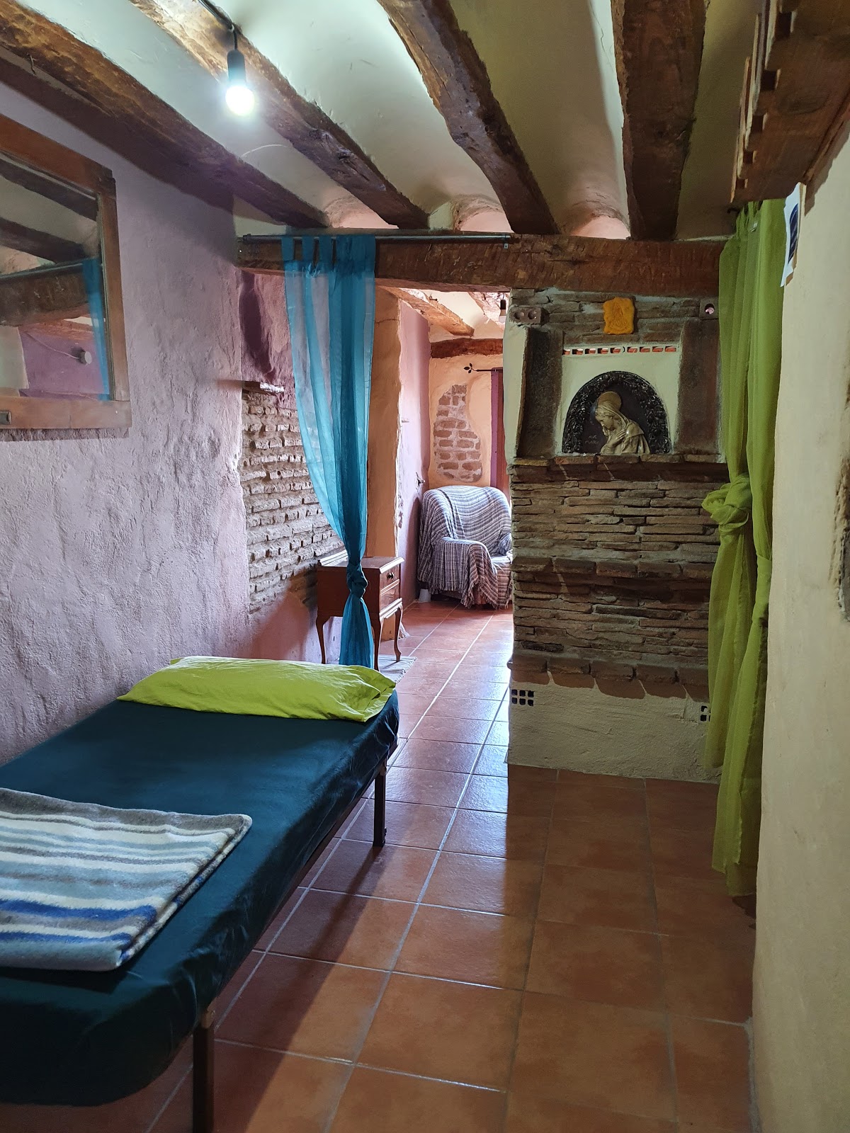 La Casa de las Sonrisas photo 2, albergue accommodation in Grañón on the Camino Frances