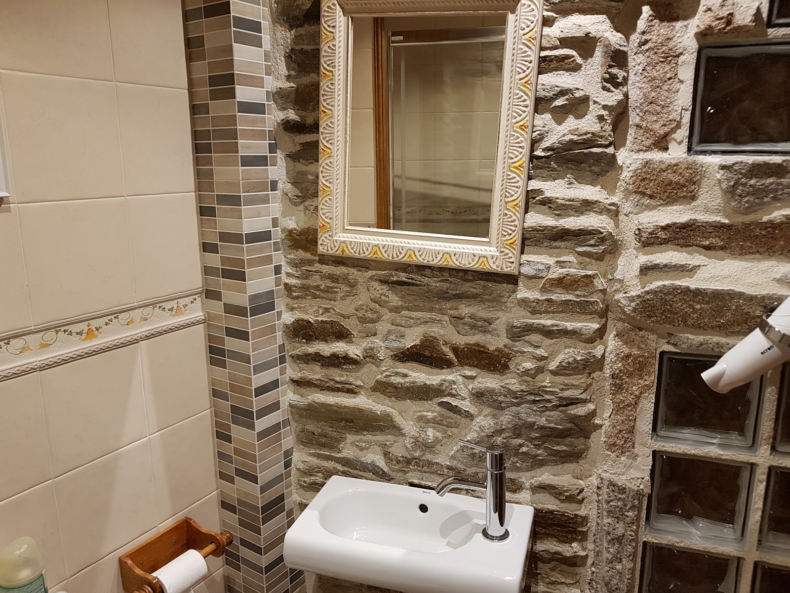 Pensión Aqua Rooms Sarria (Alojamiento Camino de Santiago) photo 3, pension accommodation in Sarria on the Camino Frances
