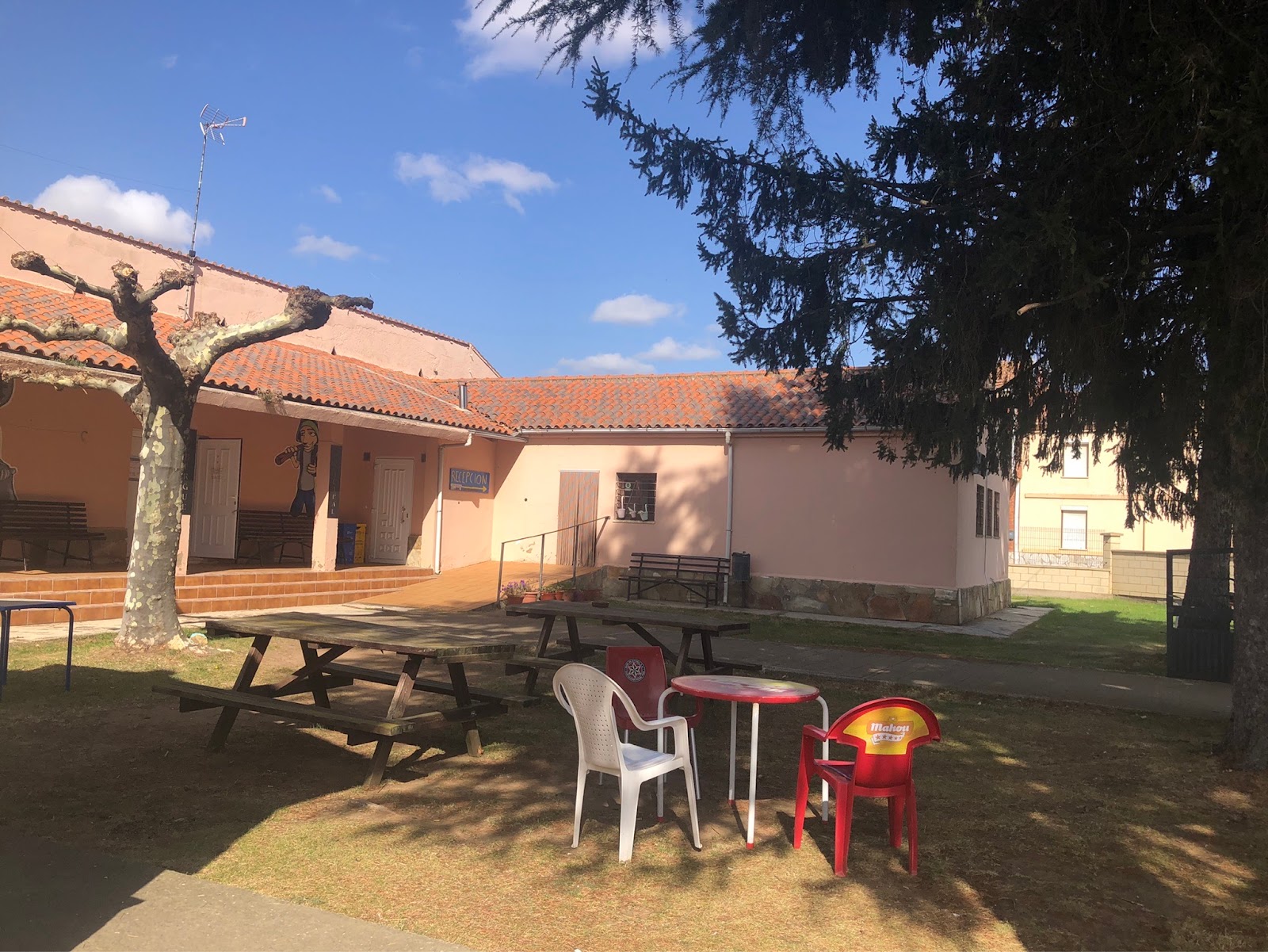 Albergue municipal San Martín photo 9, albergue accommodation in San Martin del Camino on the Camino Frances