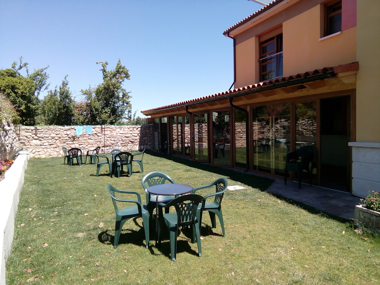 Hornillos Meeting Point, albergue accommodation in Hornillos del Camino on the Camino Frances